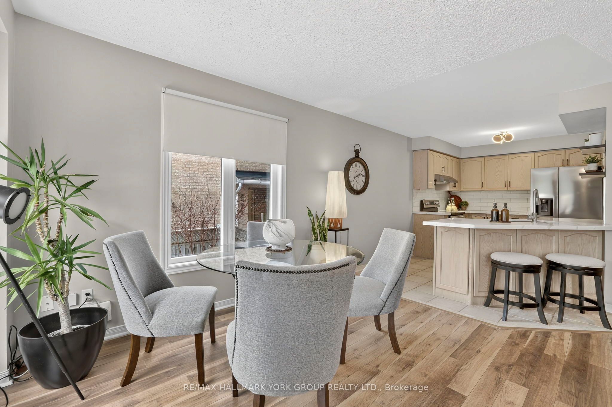 Photo 10 of 41 Baywell Crescent, Aurora, Bayview Wellington — HOMEH
