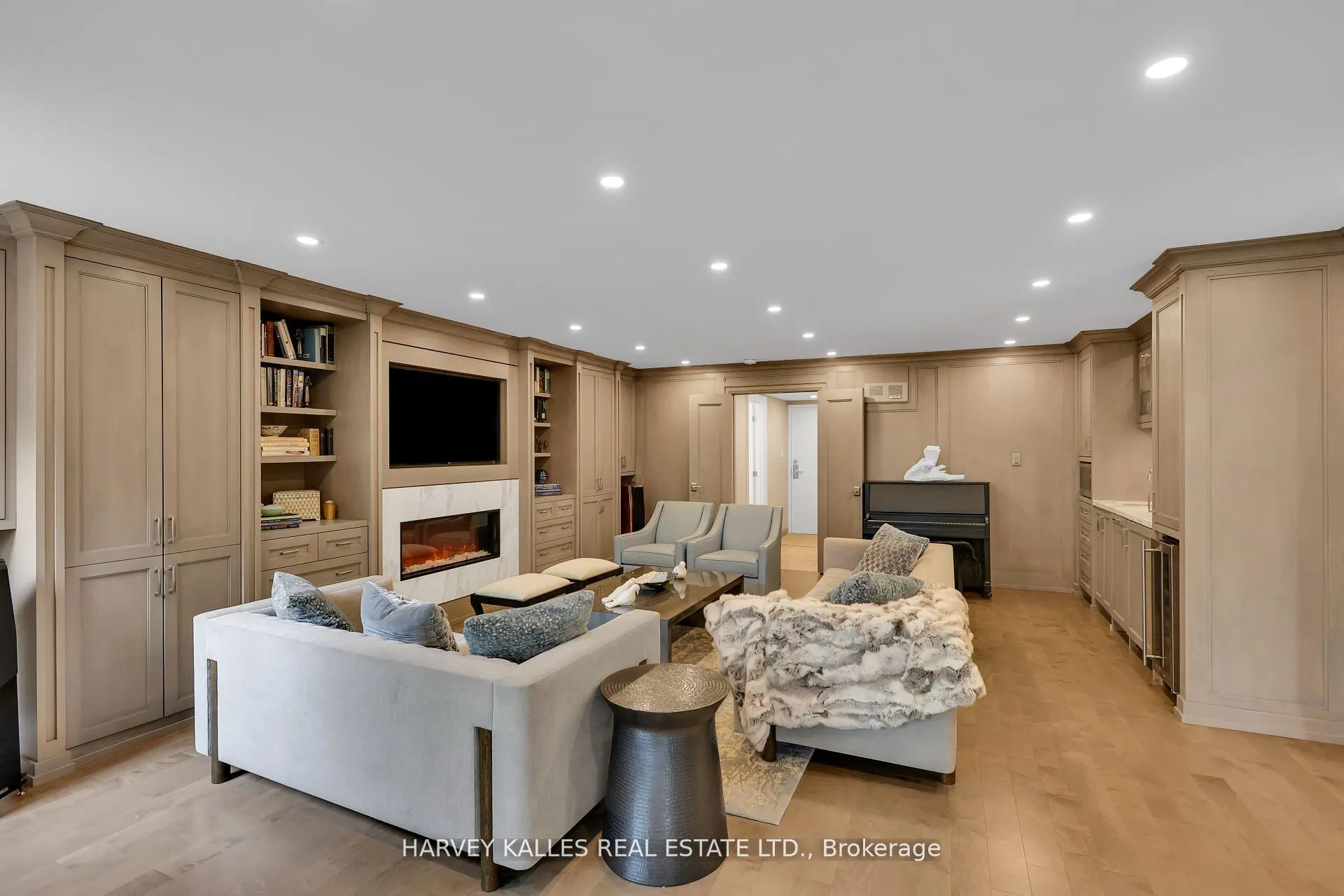 Photo 15 of Unit 324-325, 40 Sylvan Valley Way, Toronto, Bedford Park-Nortown — HOMEH