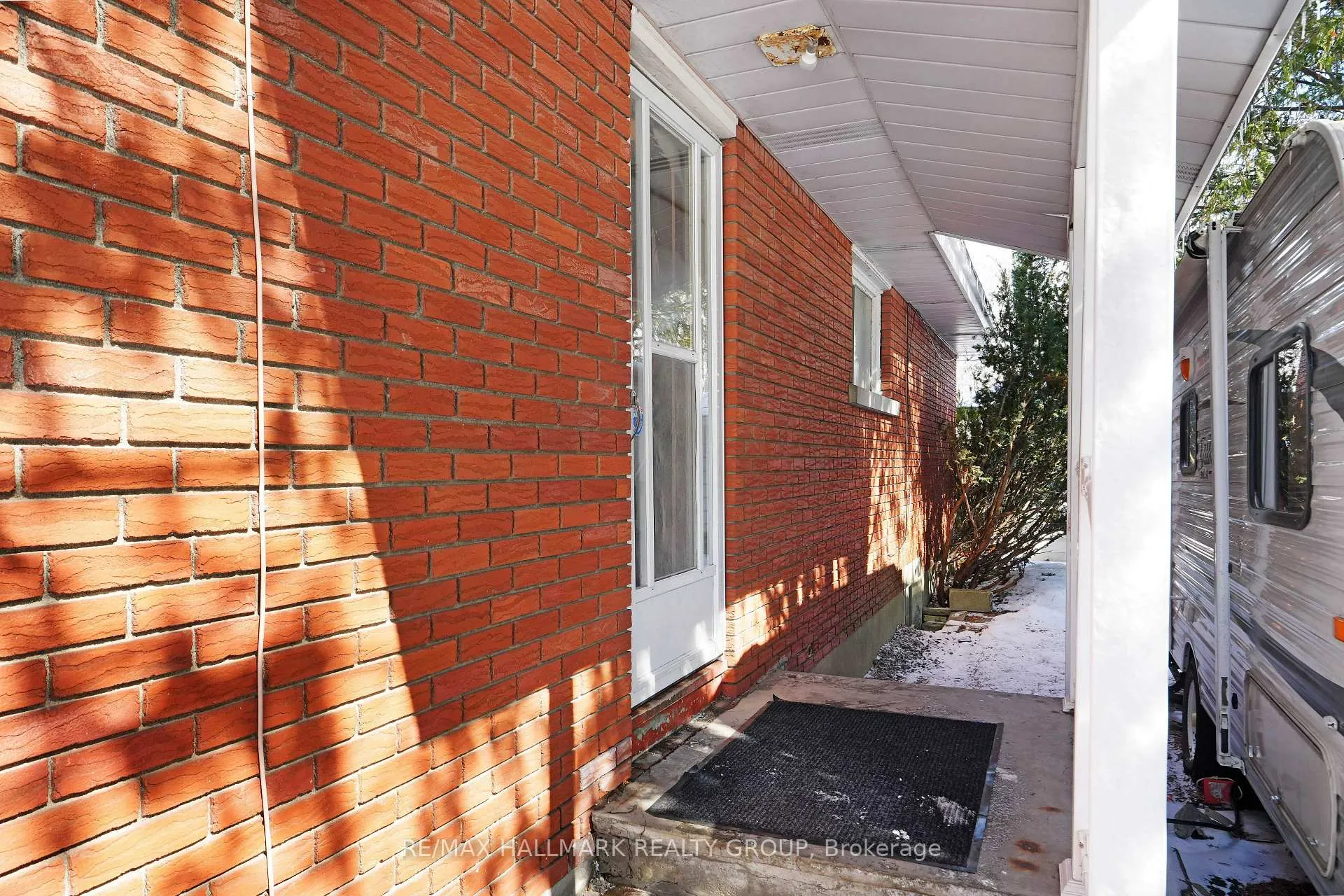 Photo 3 of 1289 Evans Boulevard, Ottawa, Alta Vista — HOMEH