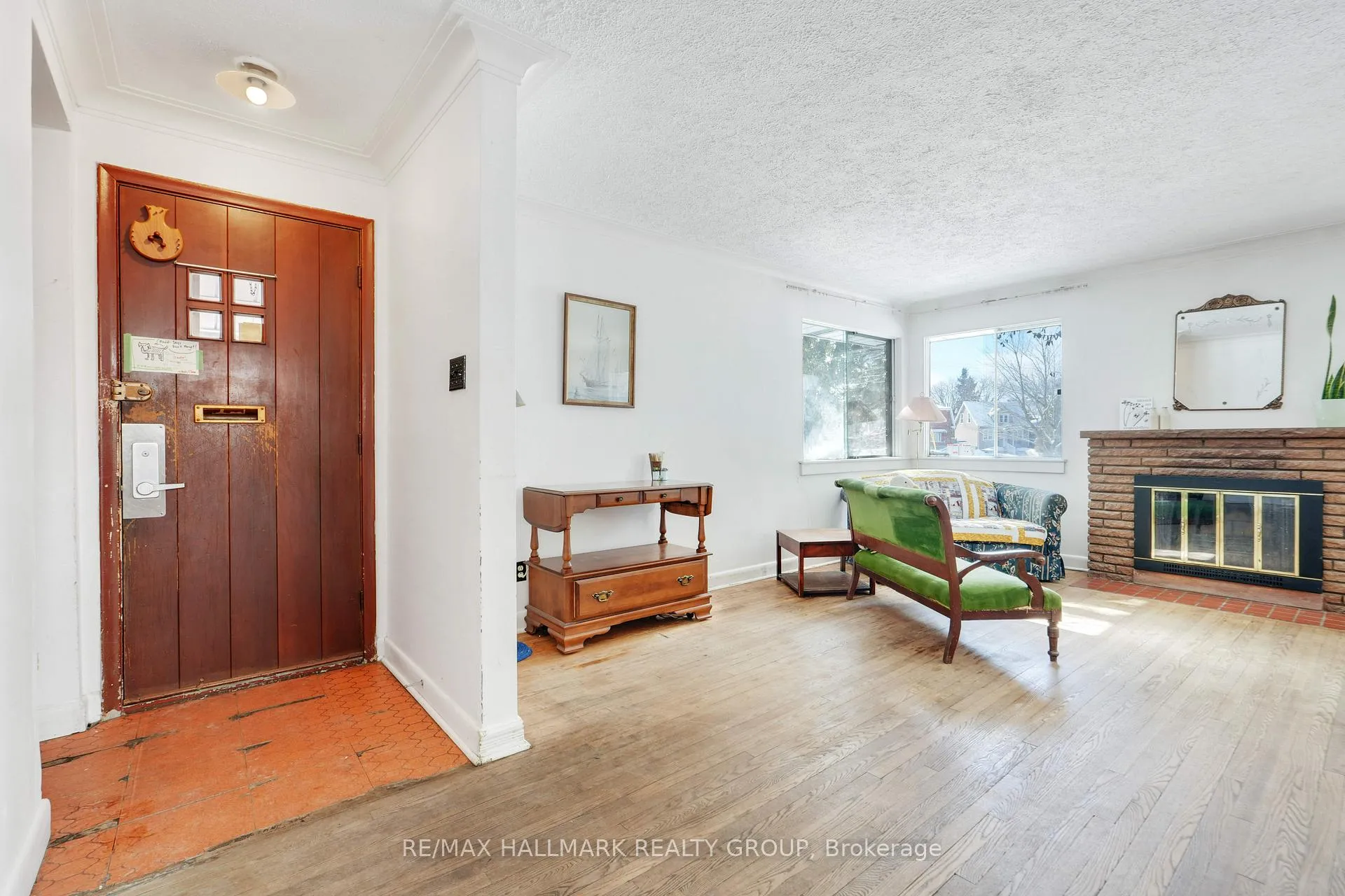 Photo 4 of 1289 Evans Boulevard, Ottawa, Alta Vista — HOMEH