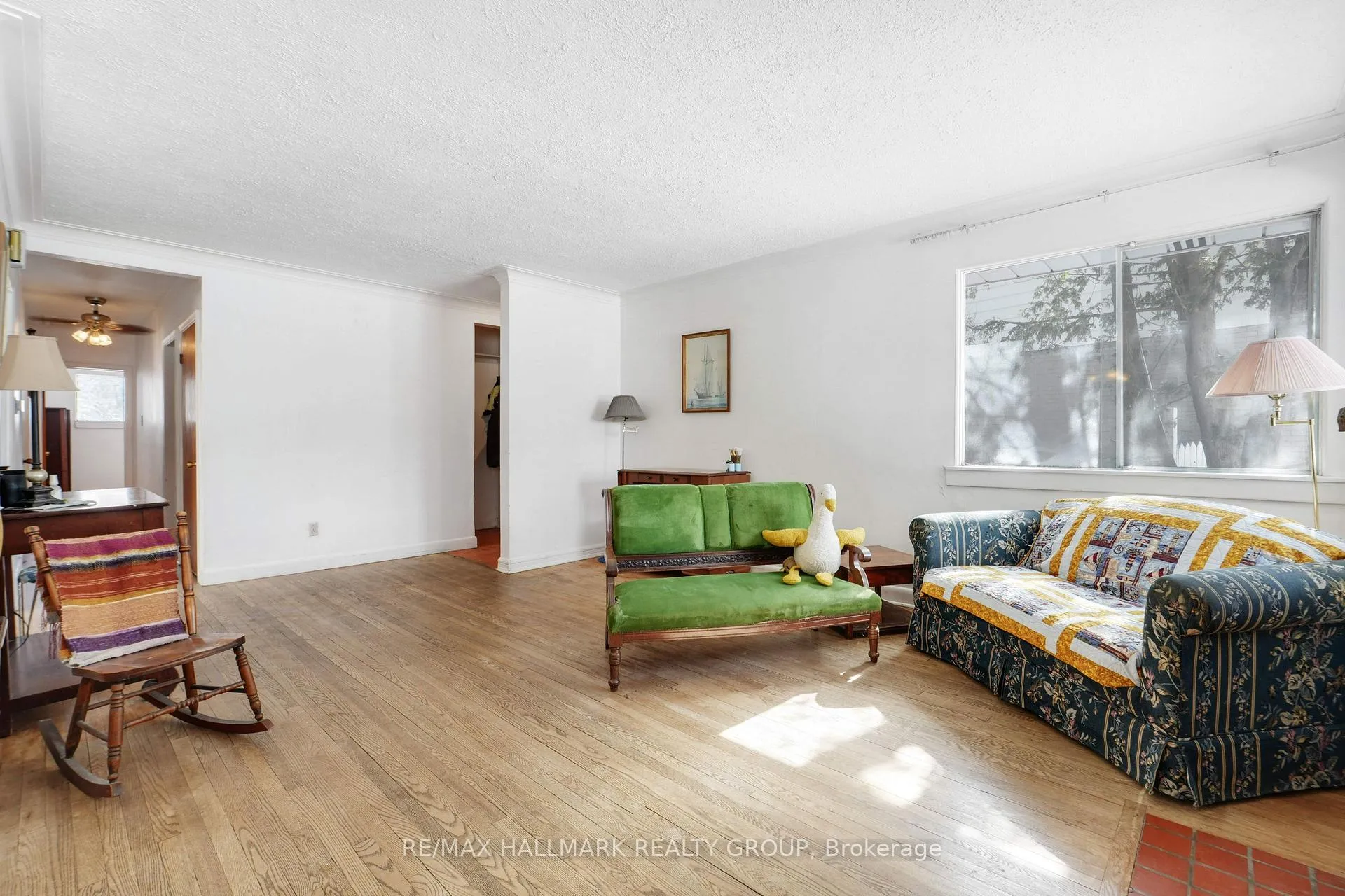 Photo 10 of 1289 Evans Boulevard, Ottawa, Alta Vista — HOMEH