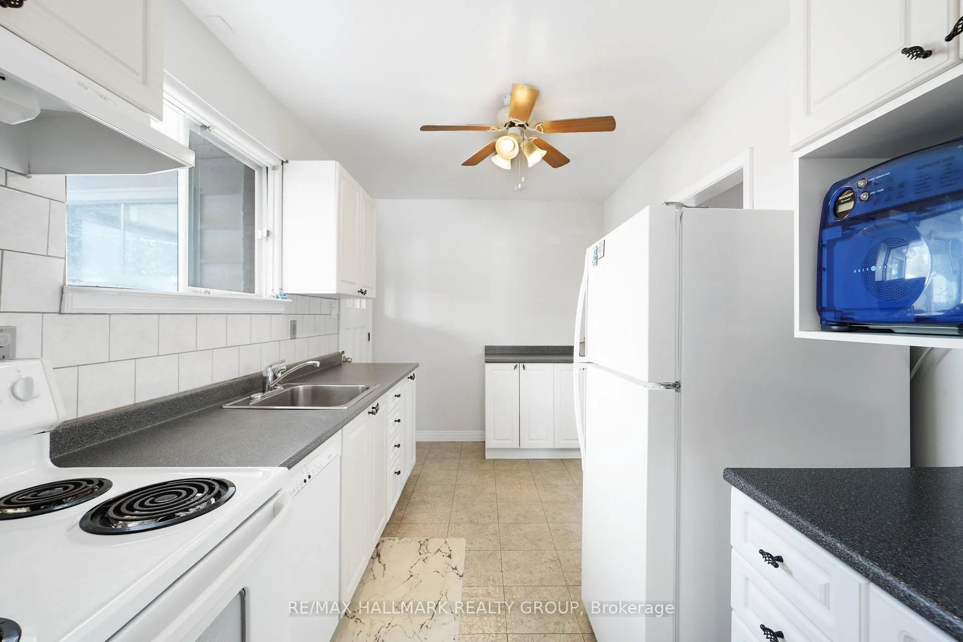 Photo 13 of 1289 Evans Boulevard, Ottawa, Alta Vista — HOMEH