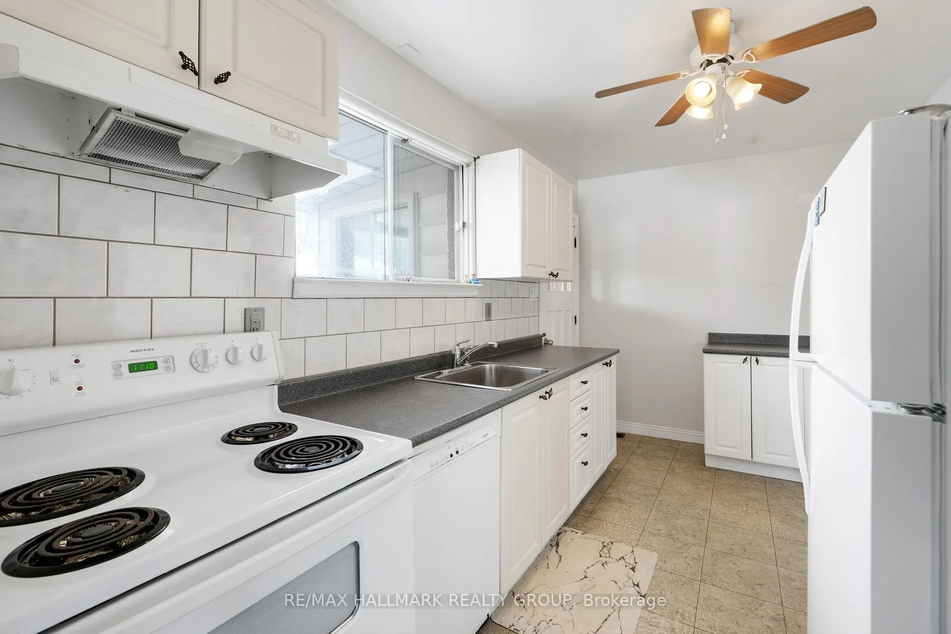 Photo 14 of 1289 Evans Boulevard, Ottawa, Alta Vista — HOMEH
