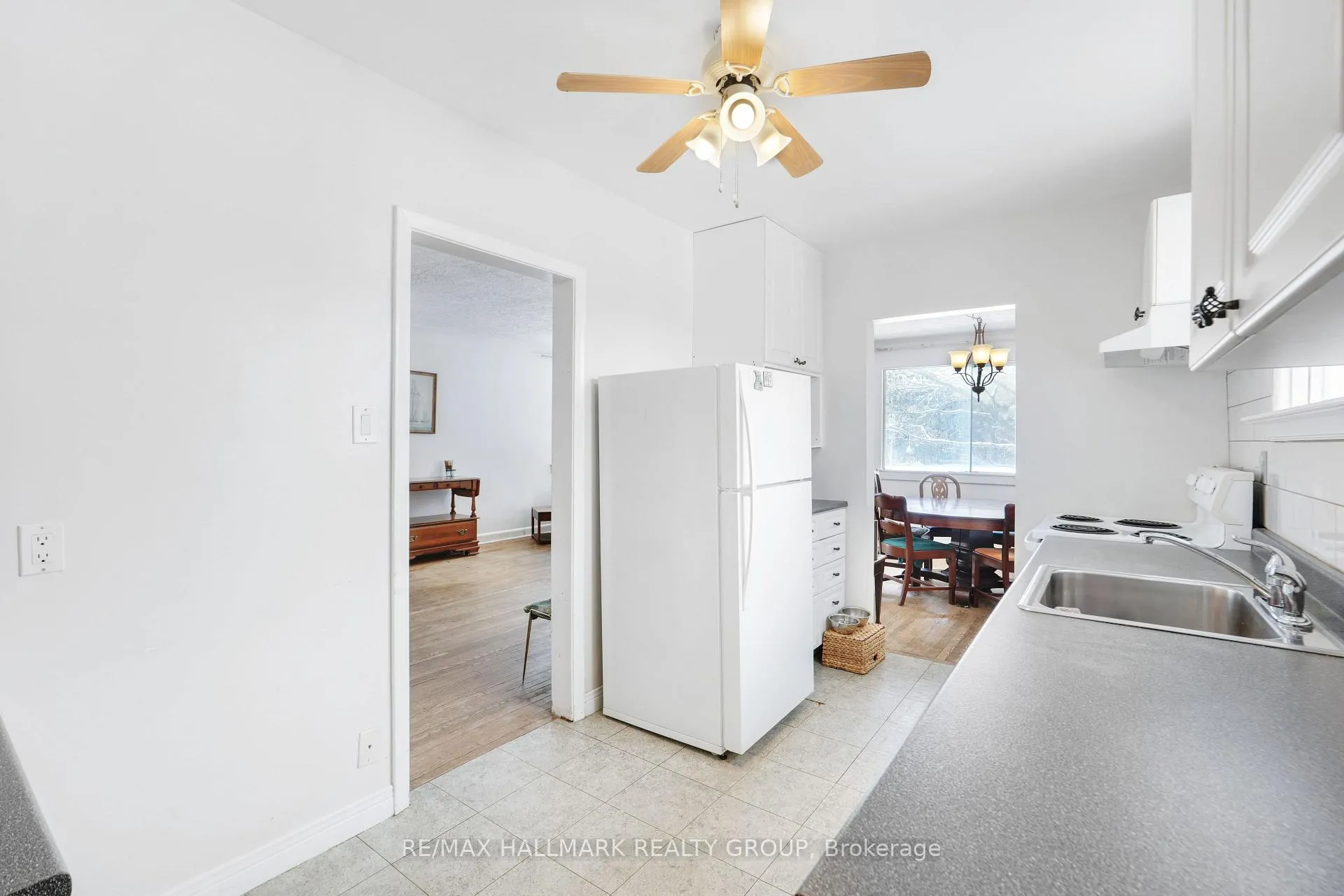 Photo 15 of 1289 Evans Boulevard, Ottawa, Alta Vista — HOMEH