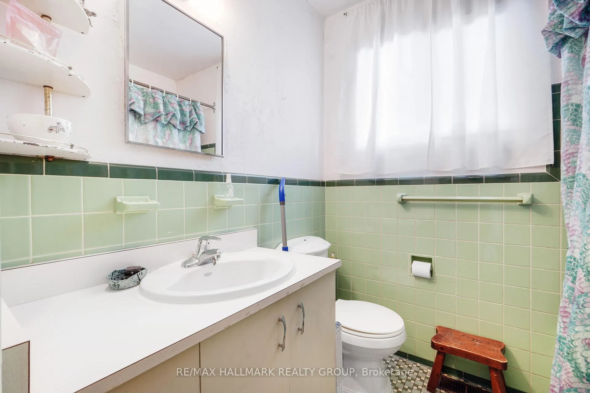 Photo 18 of 1289 Evans Boulevard, Ottawa, Alta Vista — HOMEH