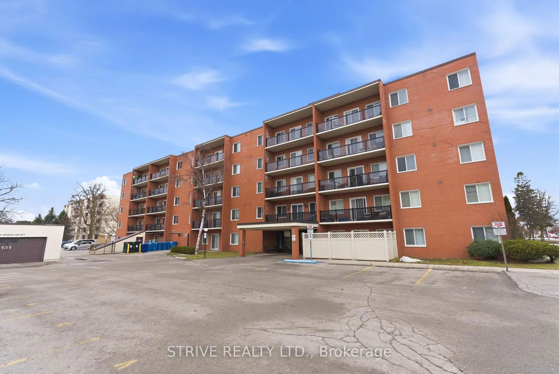 Photo 2 of Unit 408, 131 Taunton Road E, Oshawa, Centennial — HOMEH