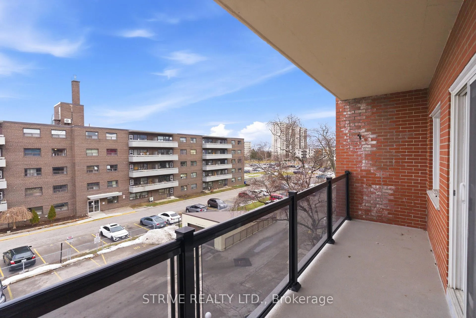 Photo 24 of Unit 408, 131 Taunton Road E, Oshawa, Centennial — HOMEH