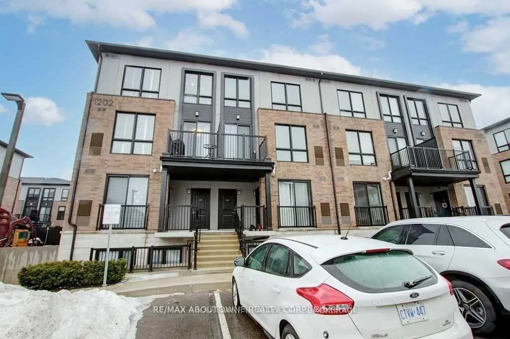 Photo 1 of Unit 203, 1202 Main Street E, Milton, Dempsey — HOMEH