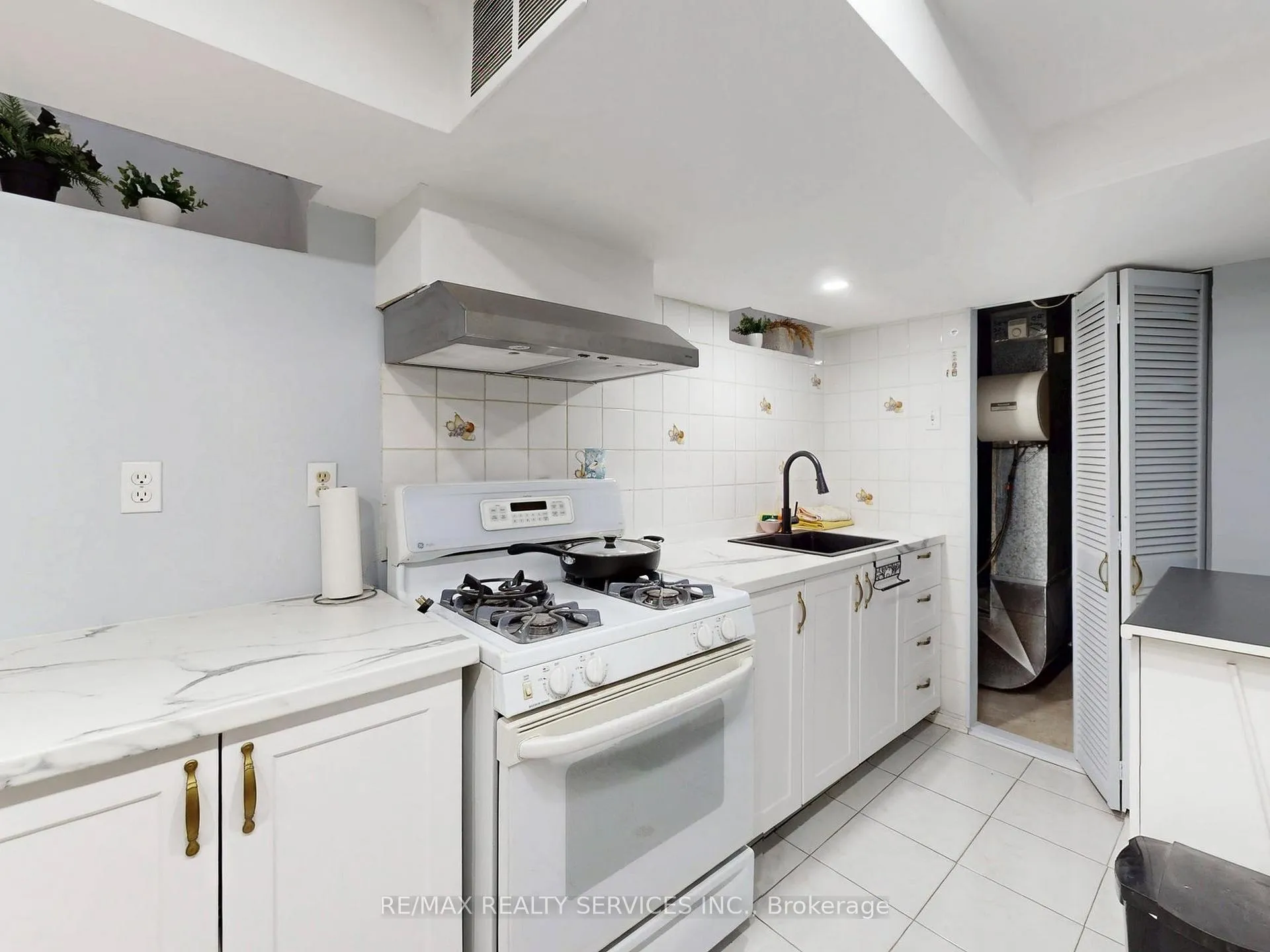 Photo 33 of 9 Malabar Crescent, Brampton, Central Park — HOMEH