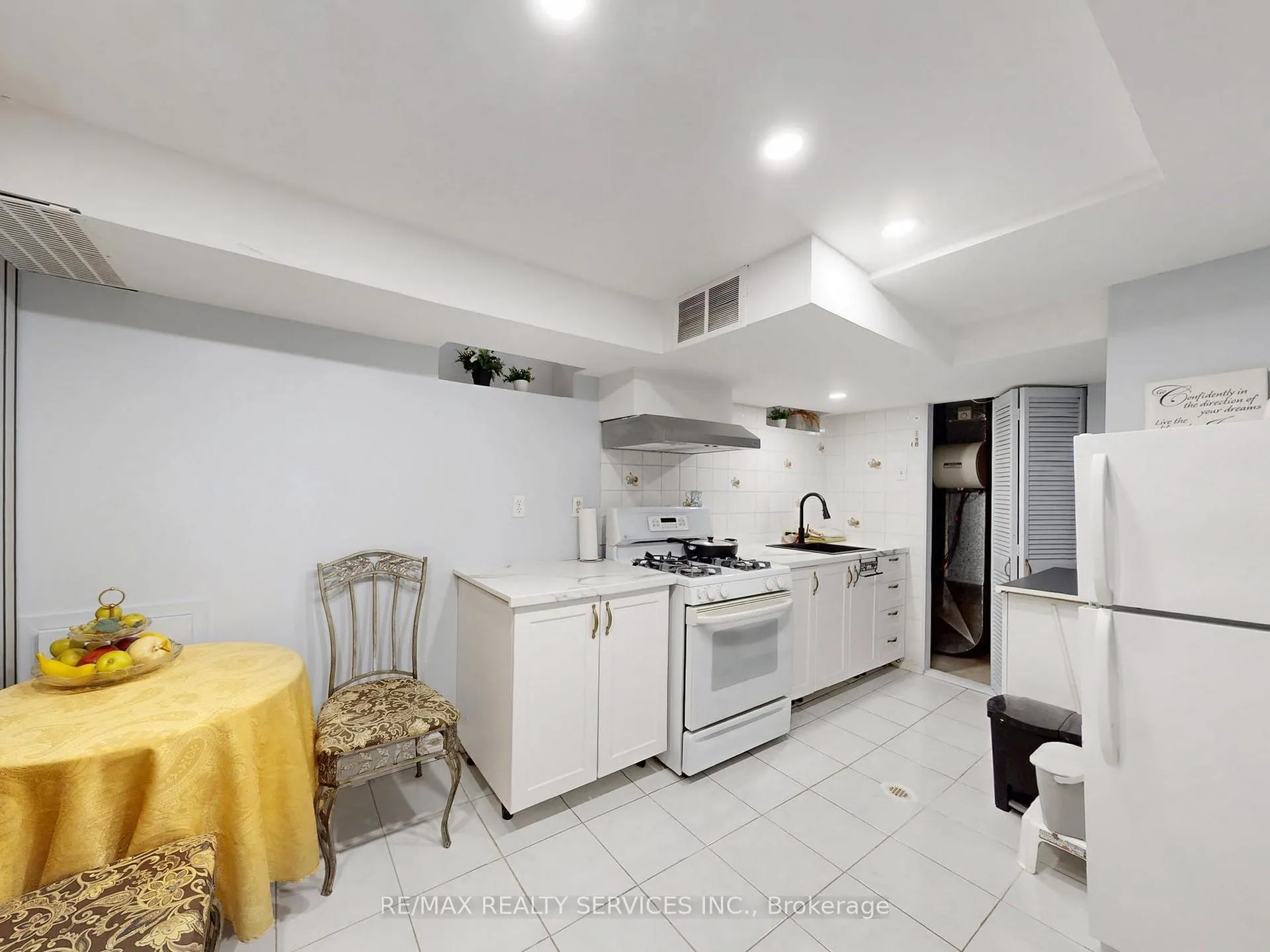 Photo 35 of 9 Malabar Crescent, Brampton, Central Park — HOMEH