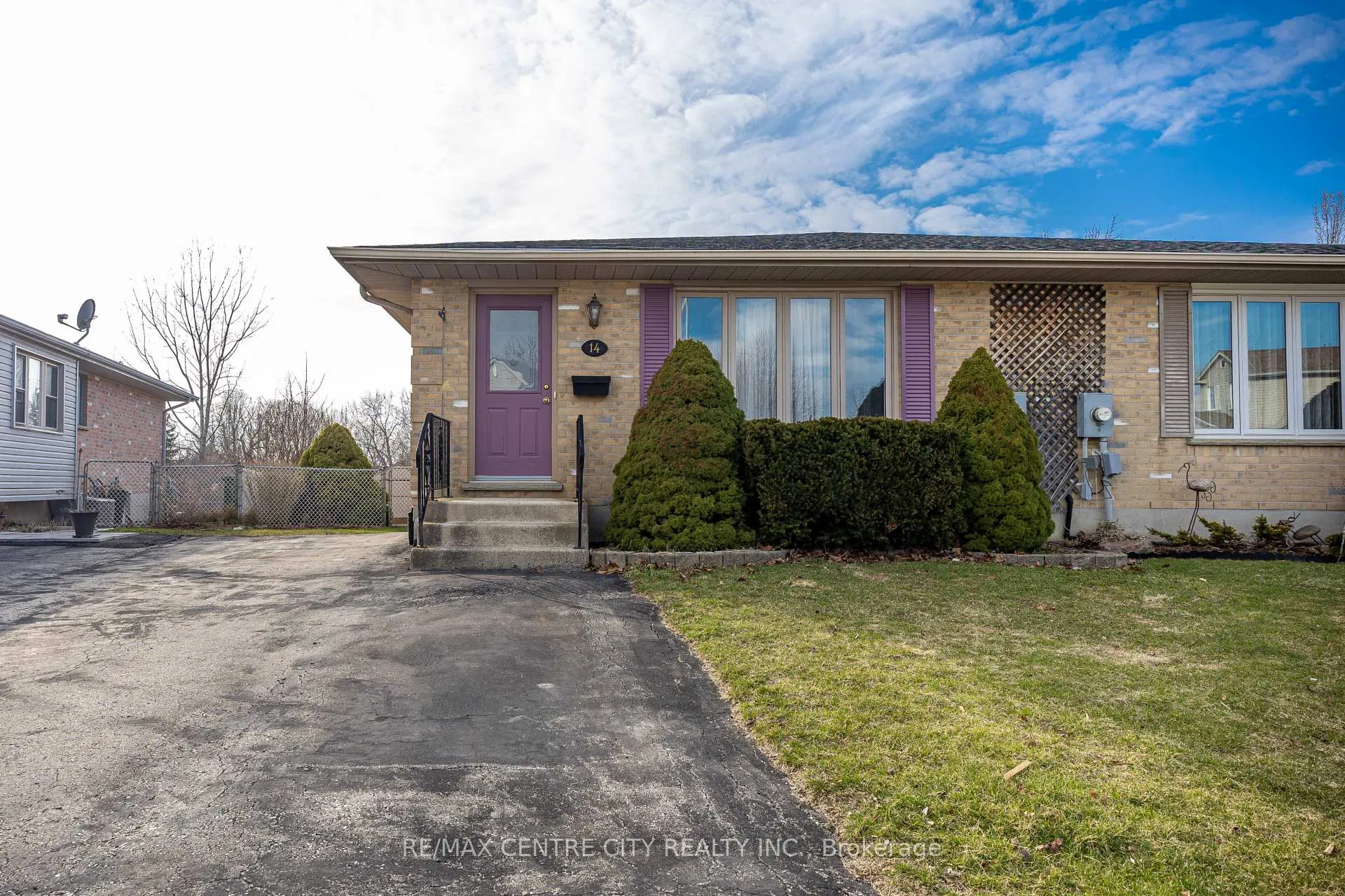Photo 3 of 14 Juno Drive, St. Thomas — HOMEH