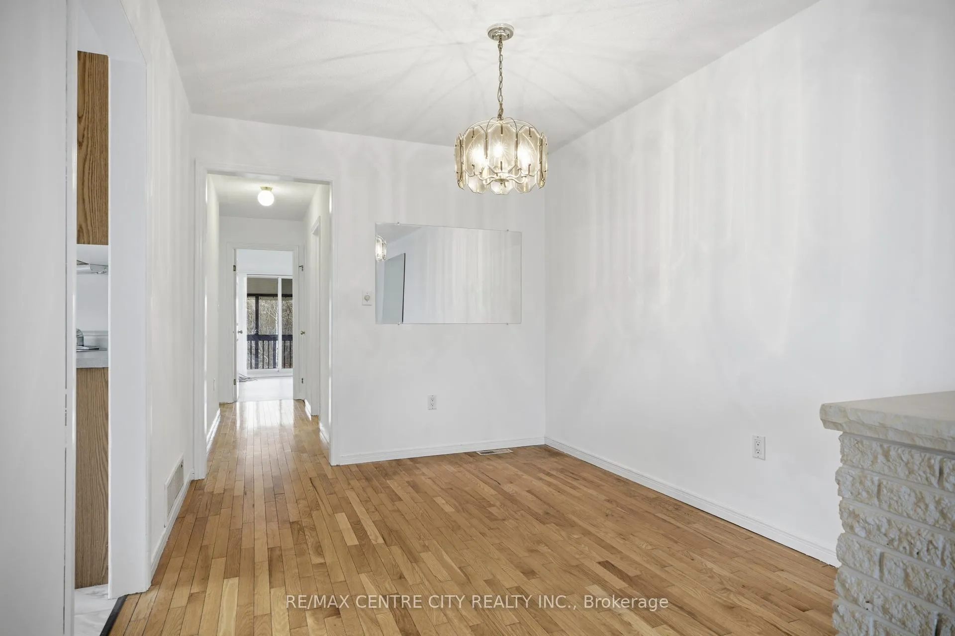 Photo 5 of 14 Juno Drive, St. Thomas — HOMEH