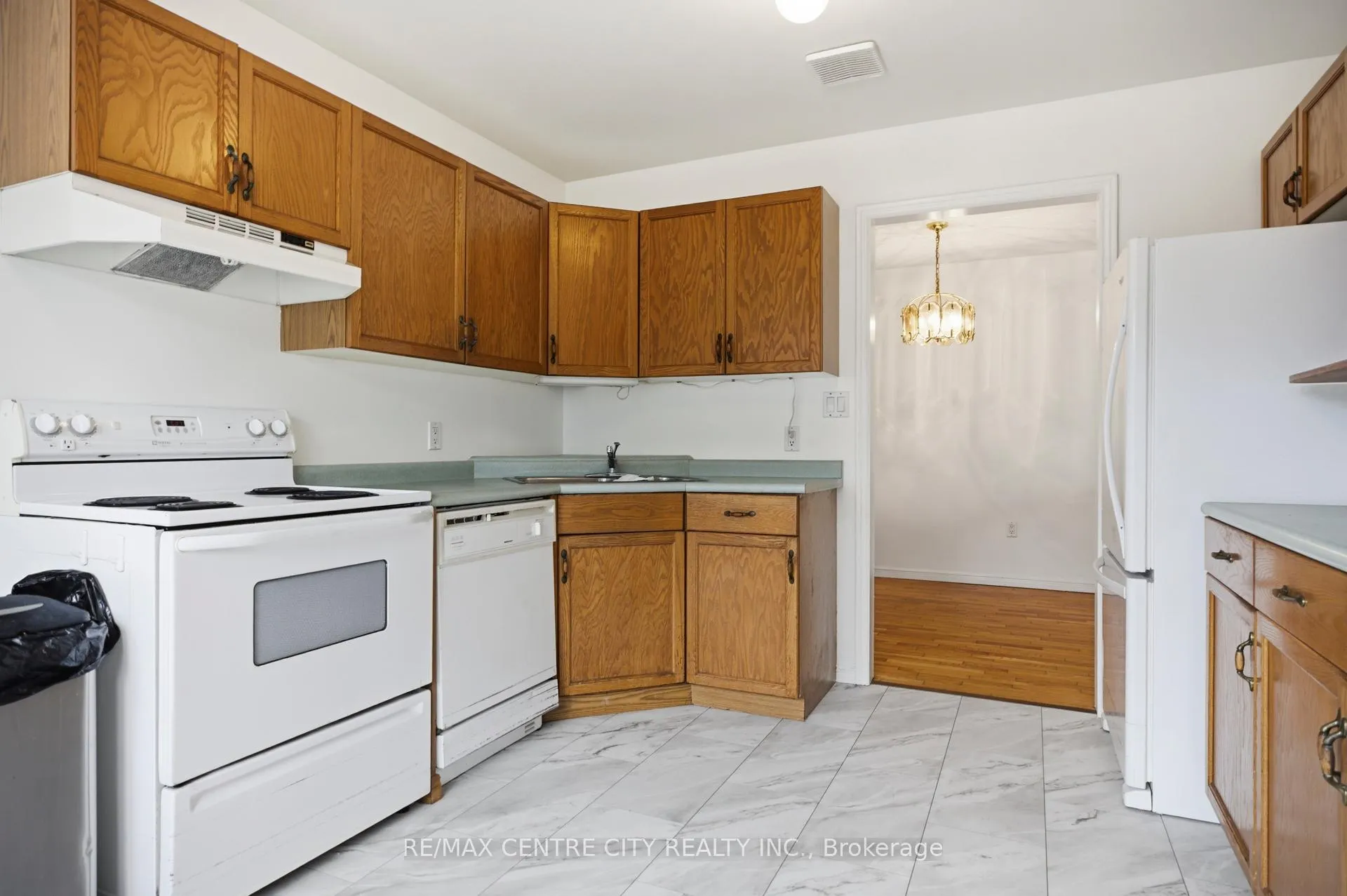Photo 8 of 14 Juno Drive, St. Thomas — HOMEH