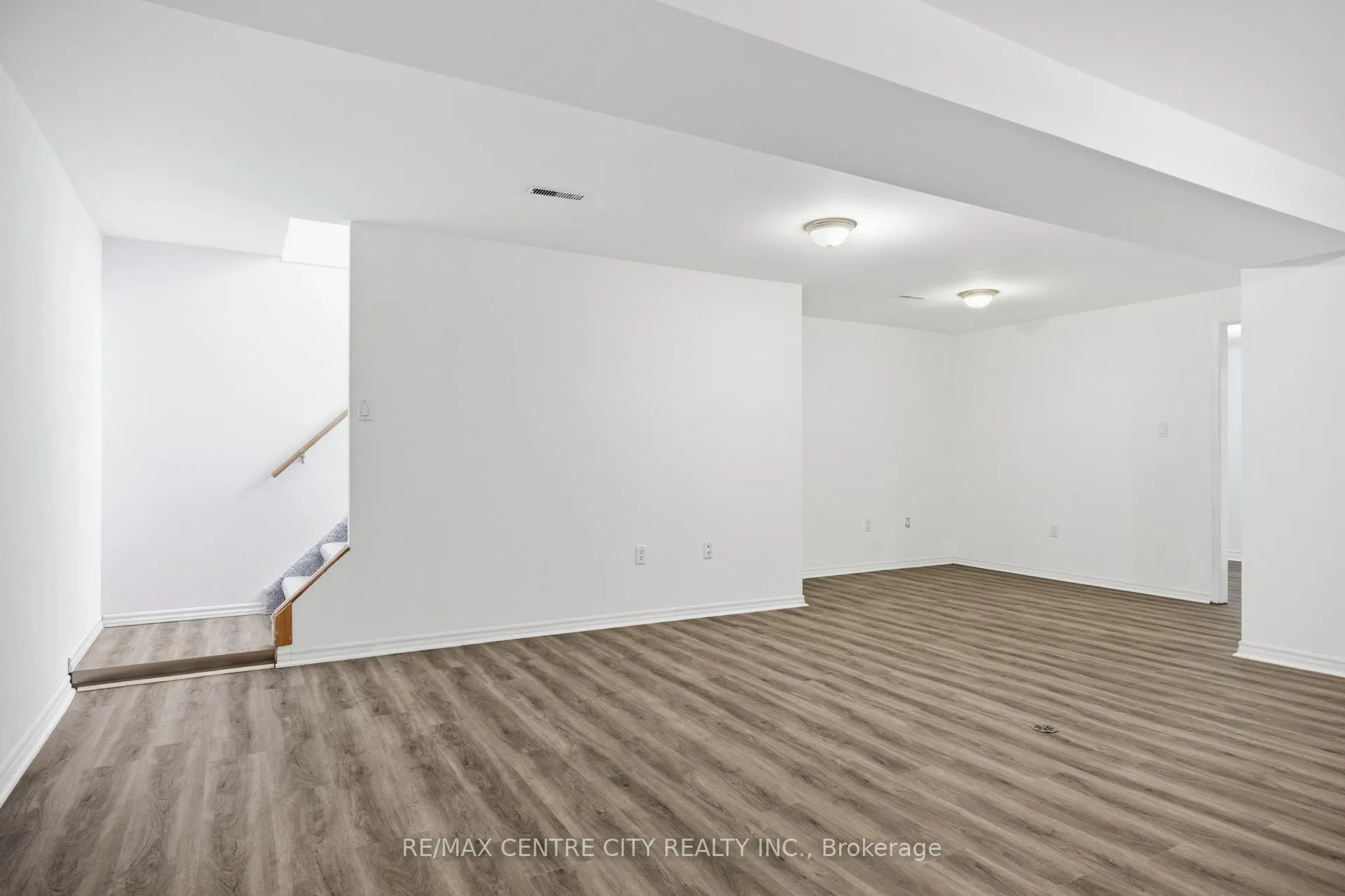Photo 13 of 14 Juno Drive, St. Thomas — HOMEH