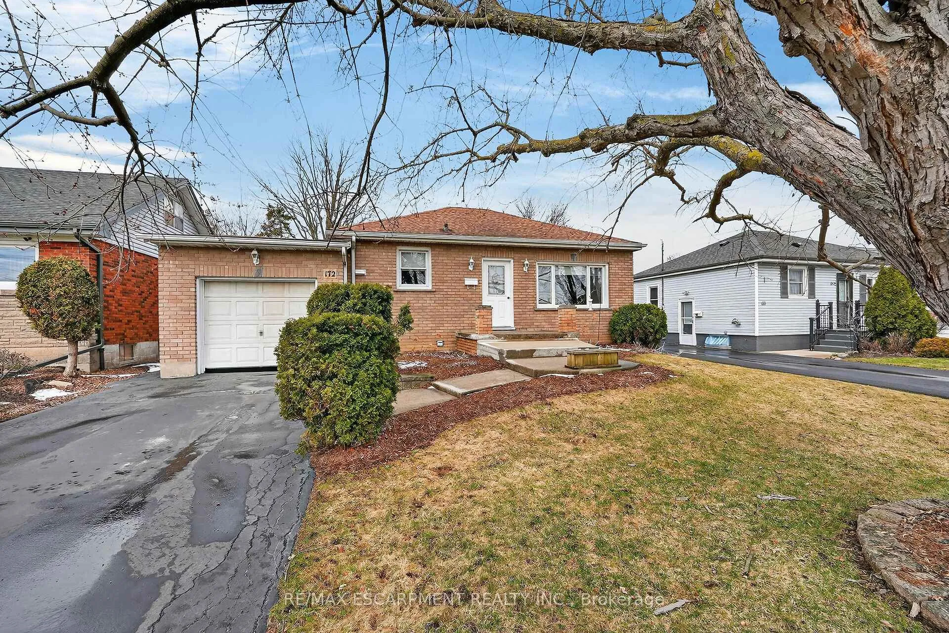 Photo 1 of 172 Ridge Street, Hamilton, Greeningdon — HOMEH