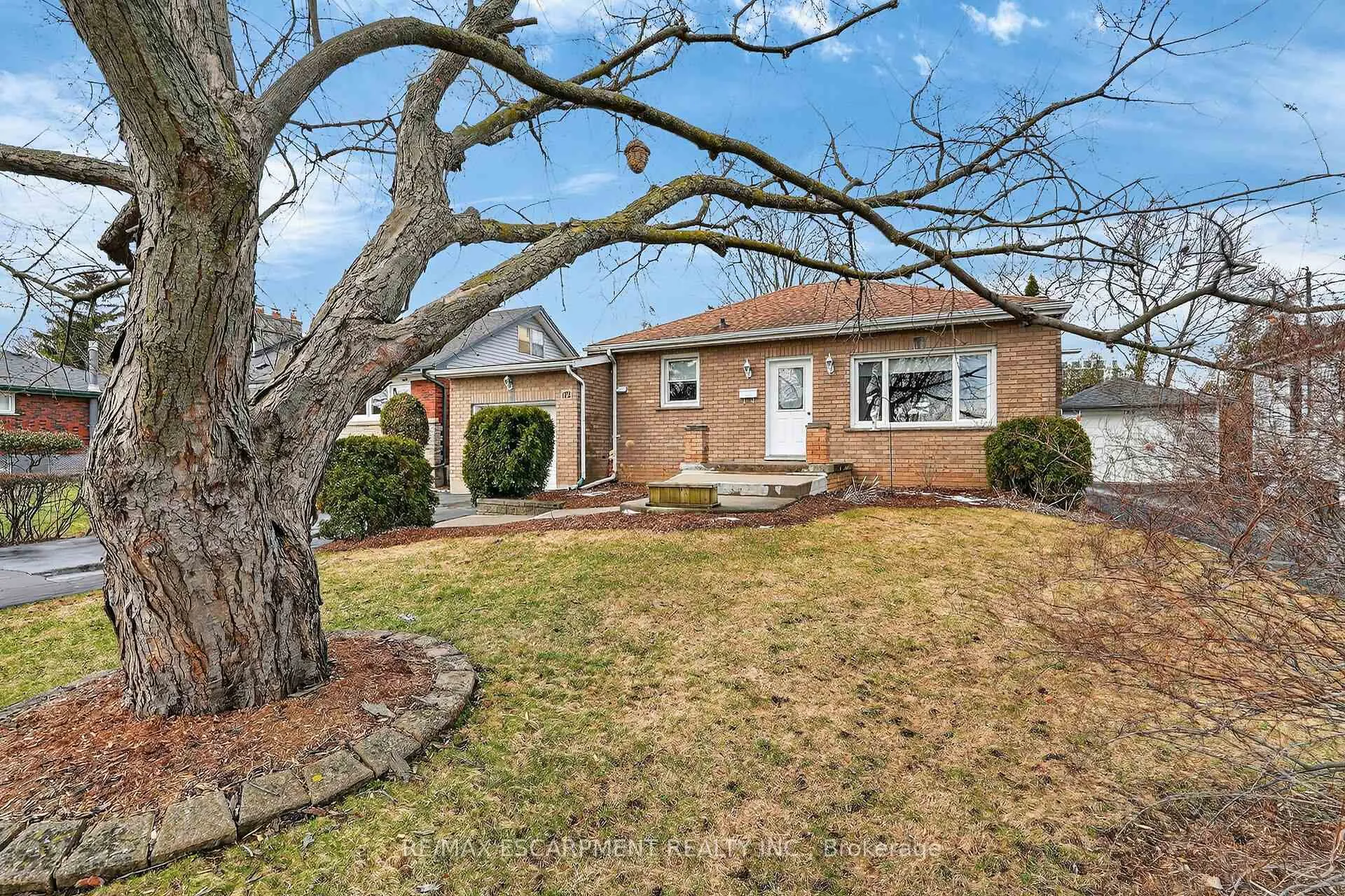 Photo 3 of 172 Ridge Street, Hamilton, Greeningdon — HOMEH