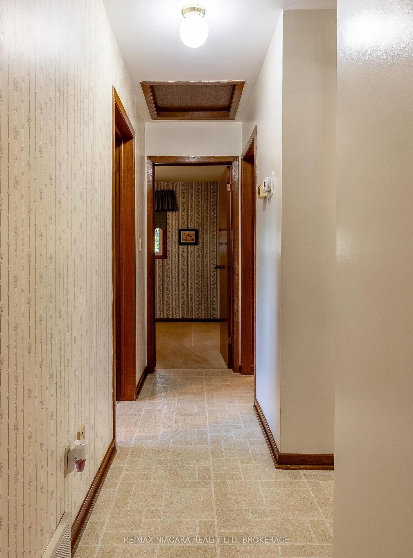 Photo 11 of 82 Westwood Crescent, Welland, Prince Charles — HOMEH