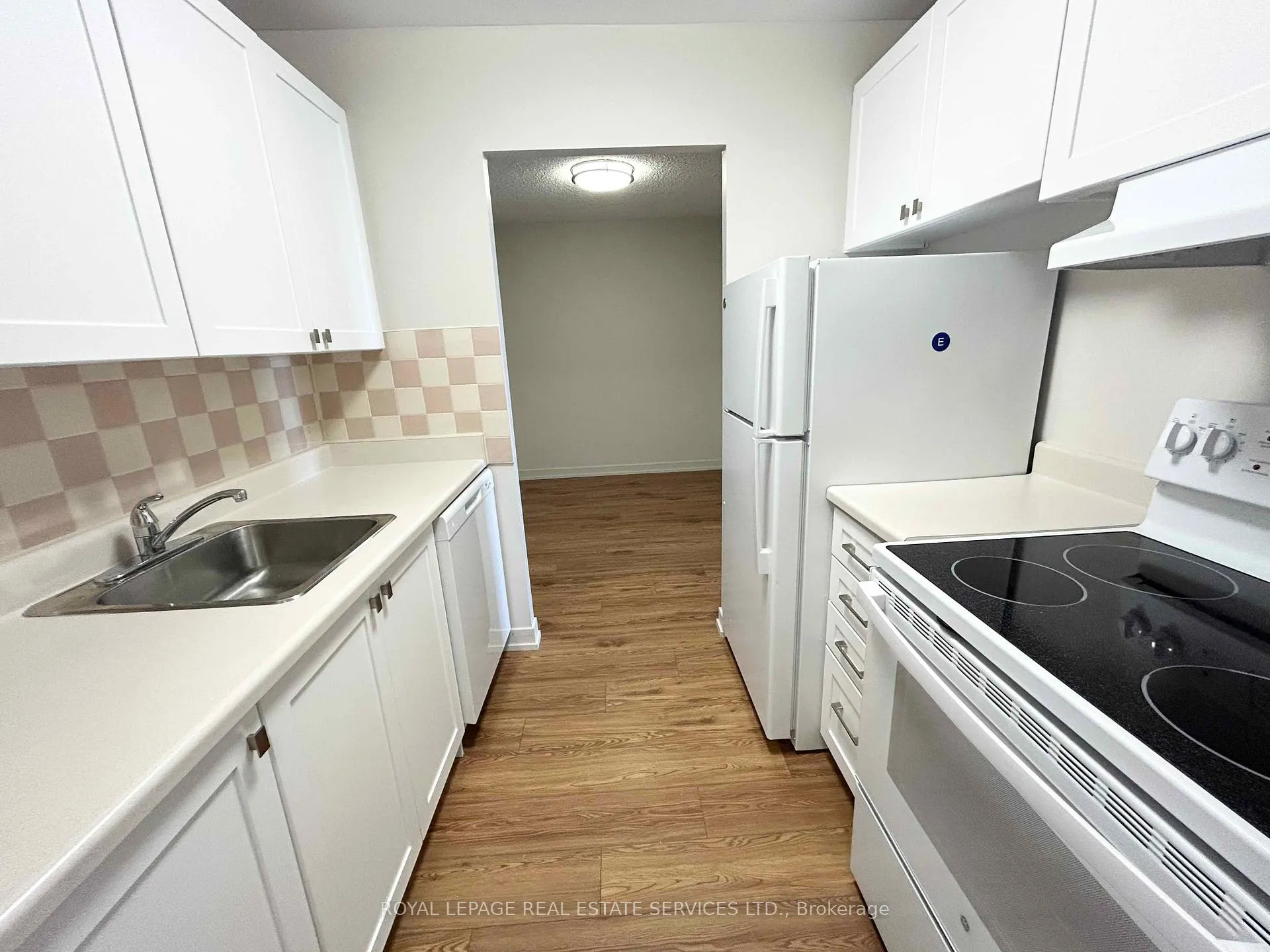 Photo 5 of Unit 807, 82 Millside Drive, Milton, Old Milton — HOMEH