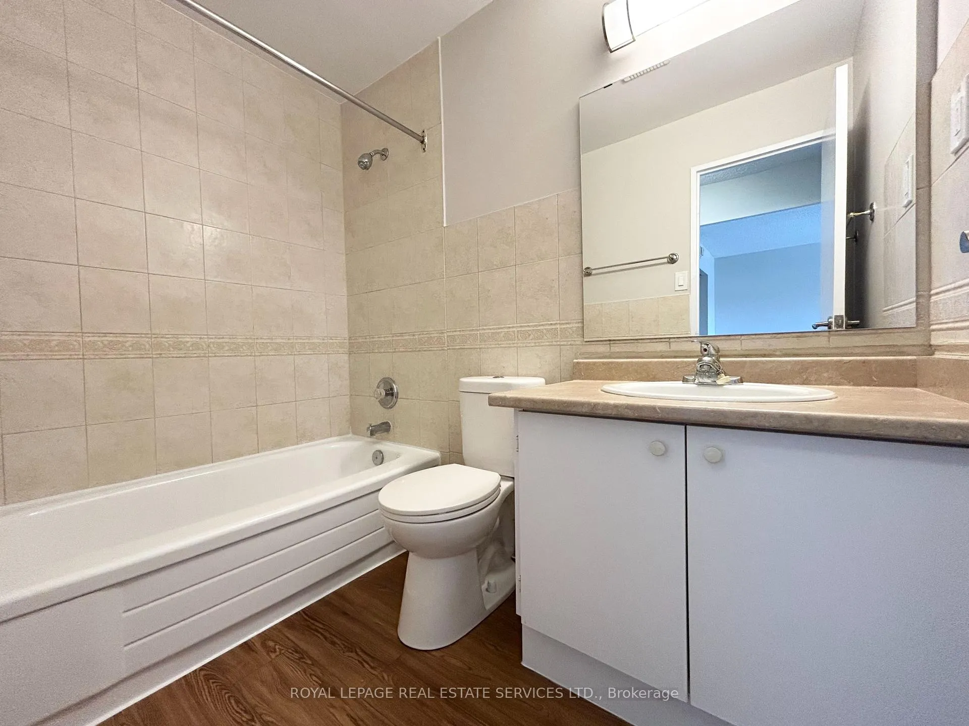 Photo 10 of Unit 807, 82 Millside Drive, Milton, Old Milton — HOMEH