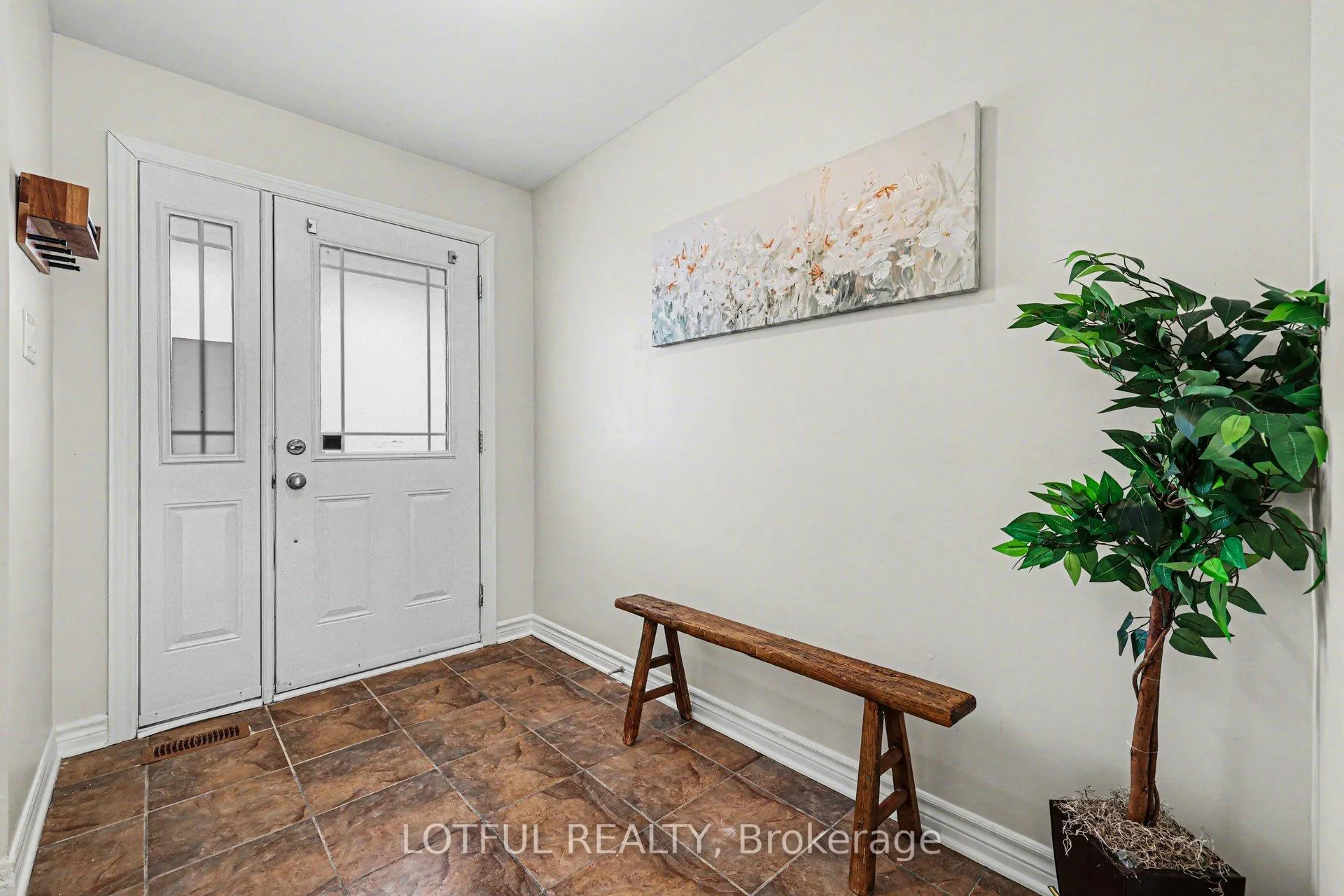 Photo 3 of 513 Paul Metivier Drive, Ottawa, Barrhaven - Strandherd — HOMEH