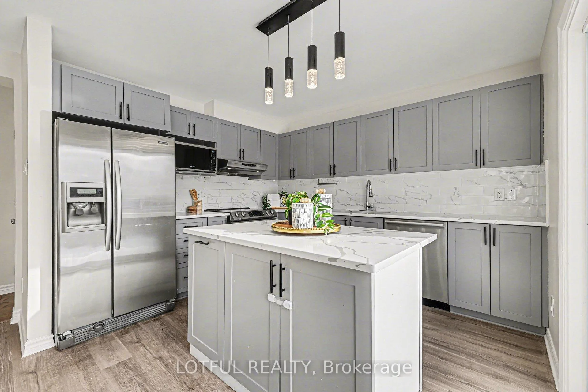 Photo 13 of 513 Paul Metivier Drive, Ottawa, Barrhaven - Strandherd — HOMEH
