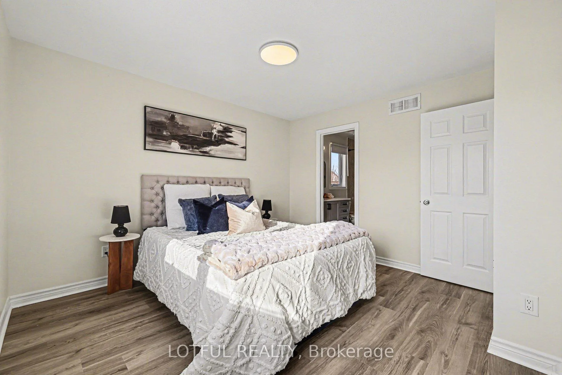 Photo 21 of 513 Paul Metivier Drive, Ottawa, Barrhaven - Strandherd — HOMEH
