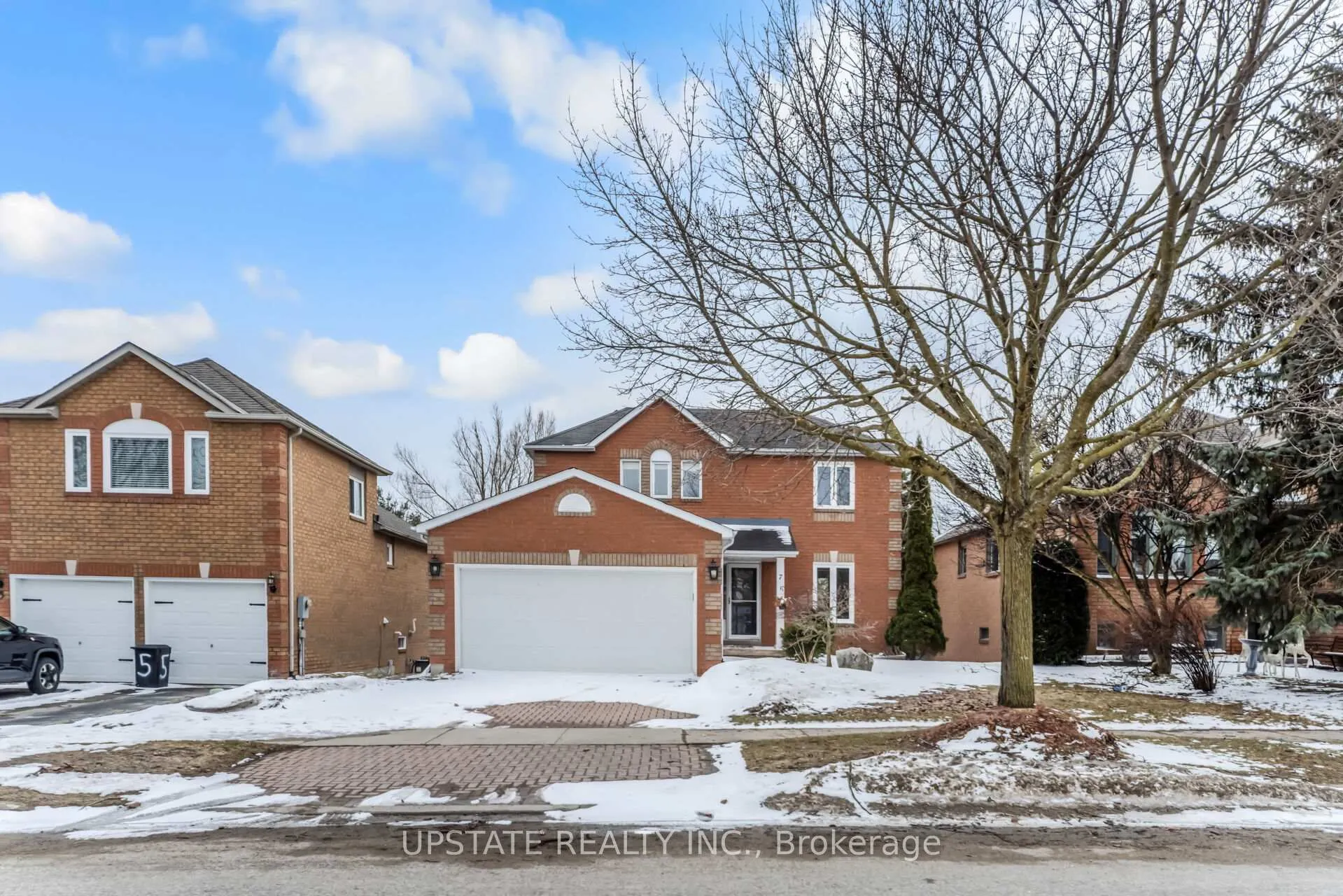 Photo 2 of 7 Birchway Place, Halton Hills, Acton — HOMEH