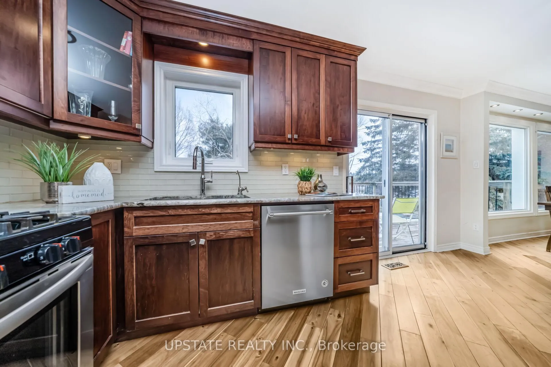 Photo 12 of 7 Birchway Place, Halton Hills, Acton — HOMEH