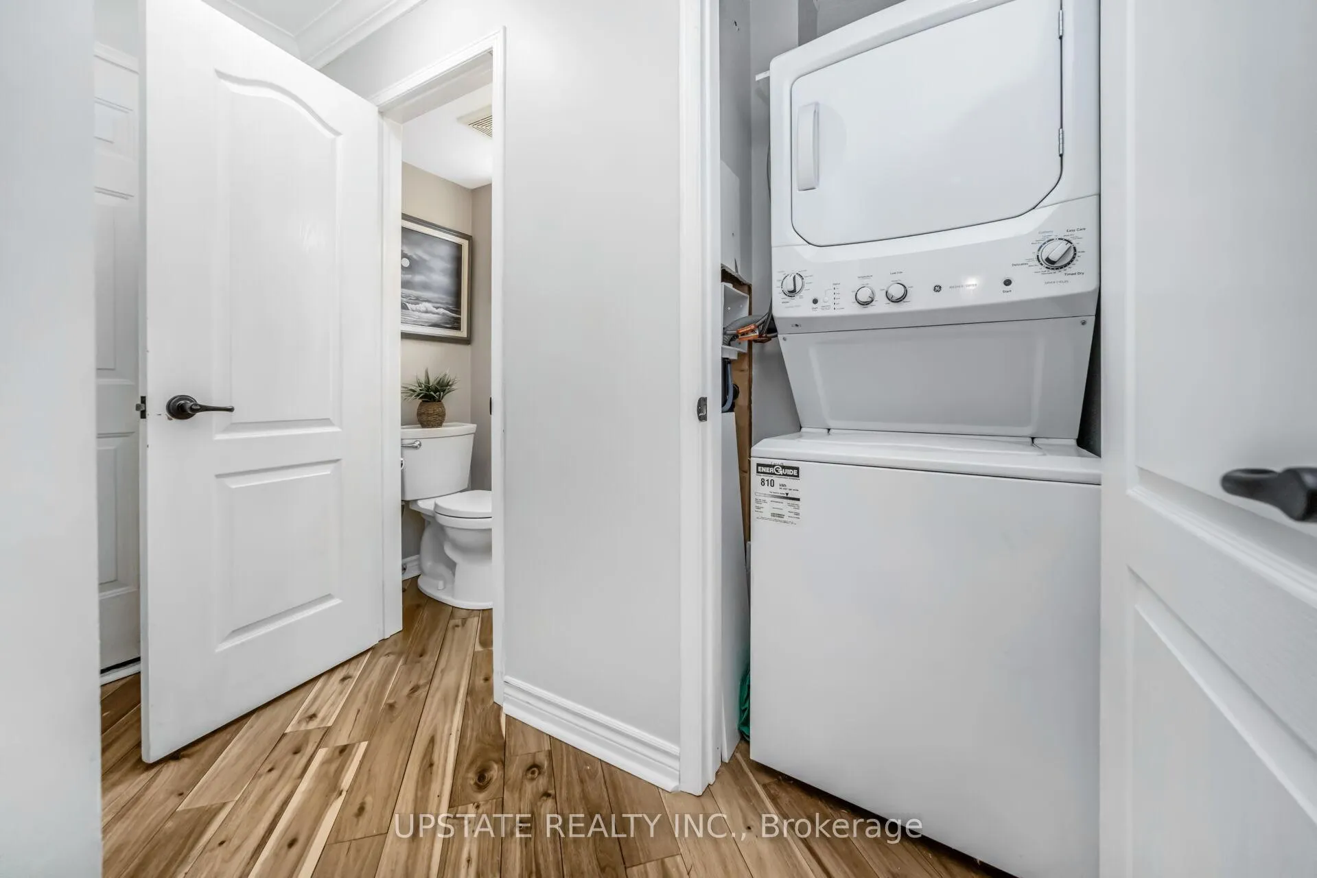 Photo 14 of 7 Birchway Place, Halton Hills, Acton — HOMEH