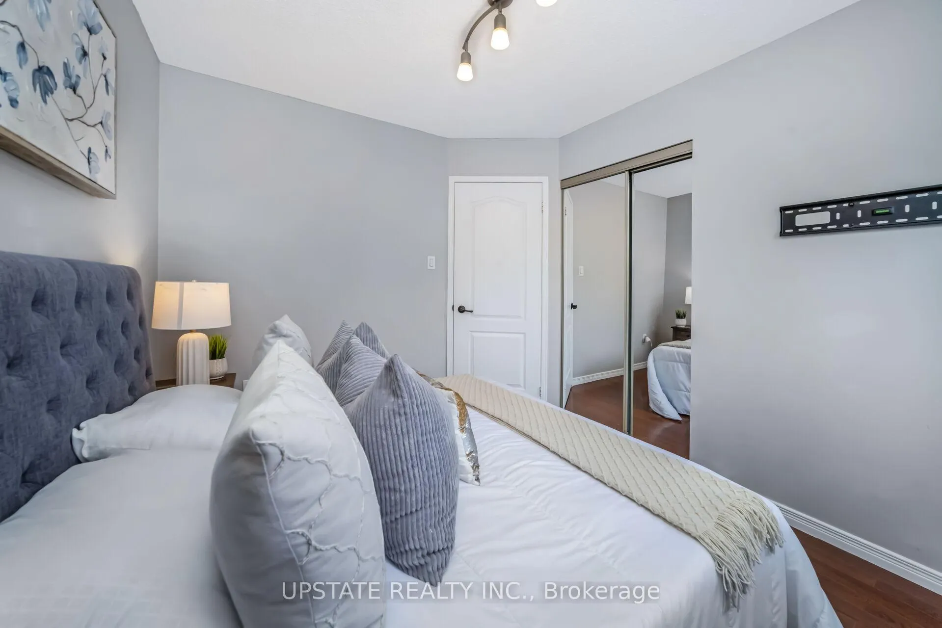 Photo 24 of 7 Birchway Place, Halton Hills, Acton — HOMEH
