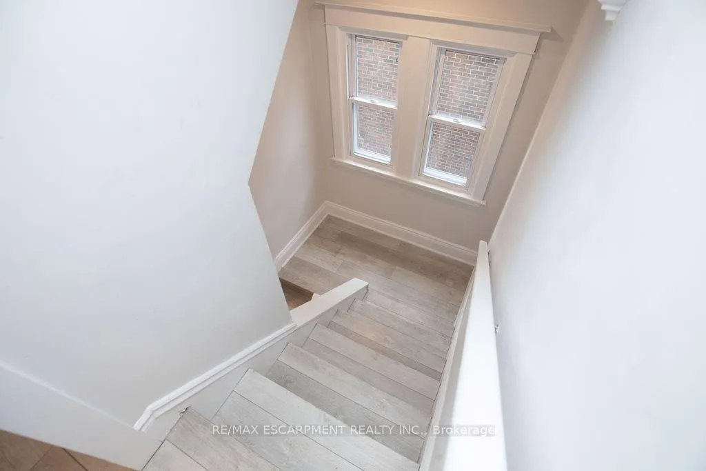 Photo 11 of Unit 2, 22 Prospect Street S, Hamilton, Stipley — HOMEH