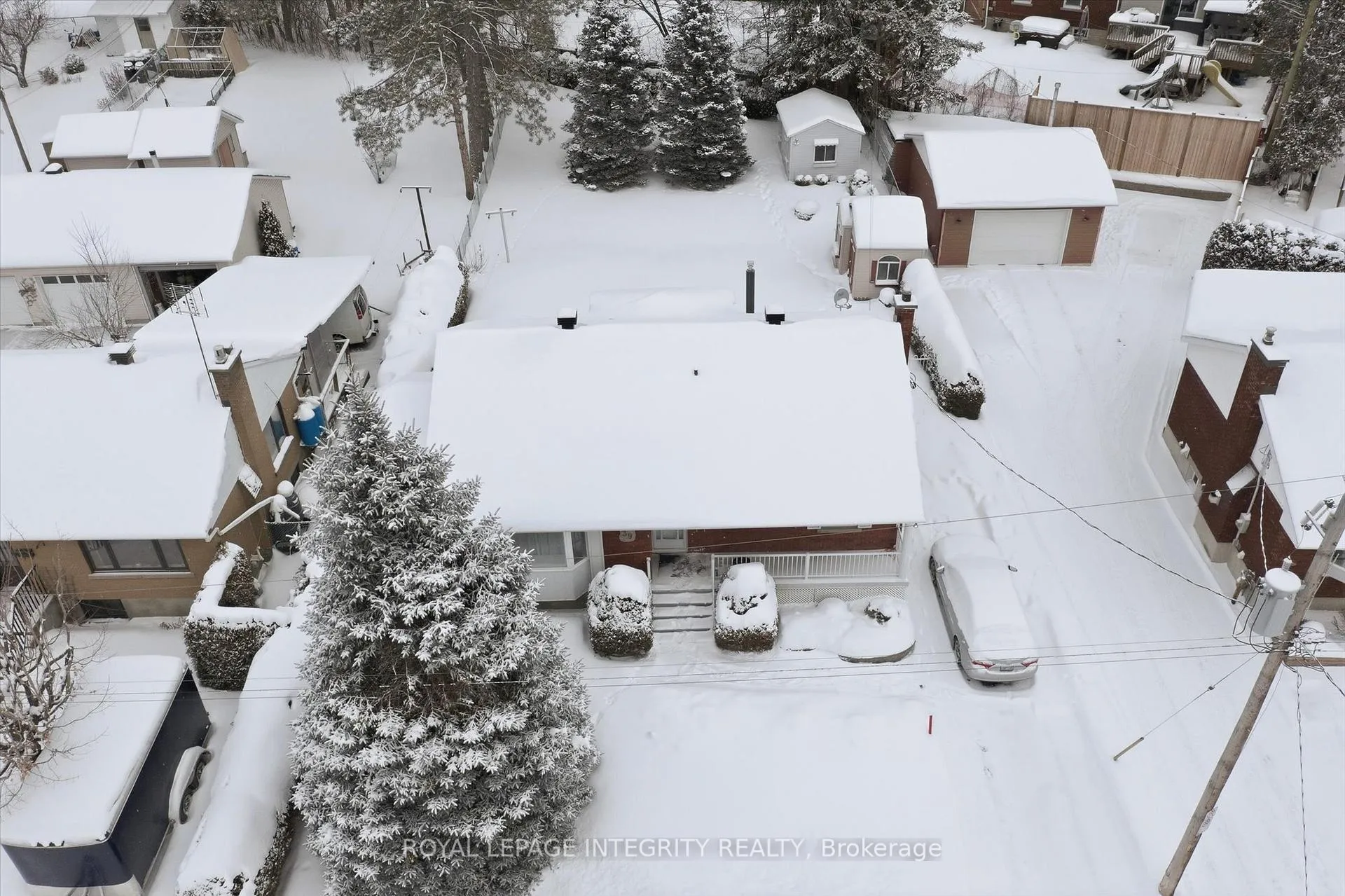 Photo 3 of 39 Appleford Street, Ottawa, Cardinal Heights — HOMEH