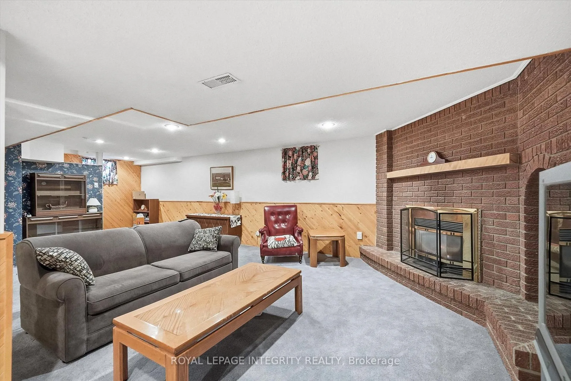 Photo 23 of 39 Appleford Street, Ottawa, Cardinal Heights — HOMEH