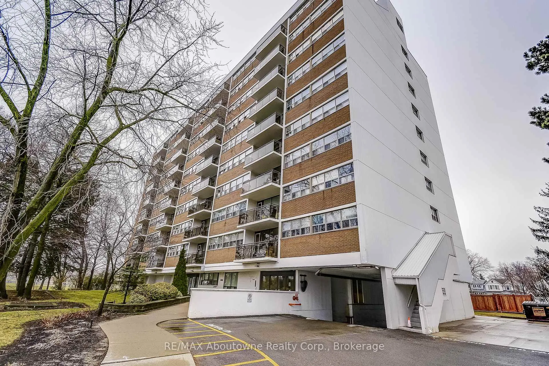 Front of Unit 401, 212 Kerr Street