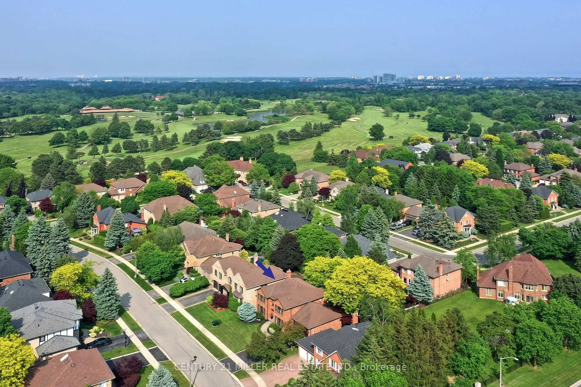 Photo 2 of 1036 Masters Green, Oakville, Glen Abbey — HOMEH