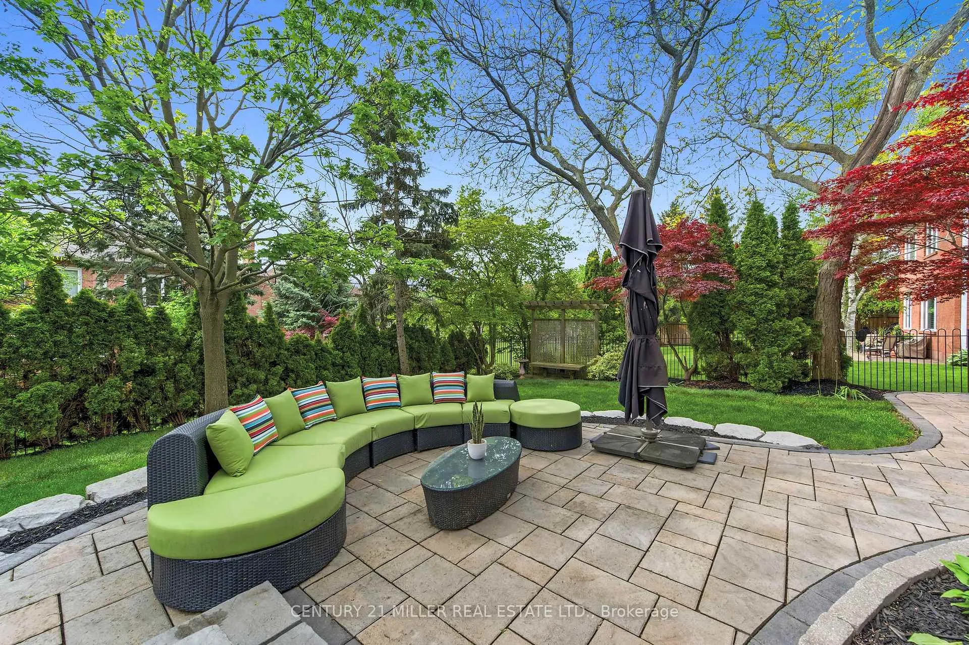 Photo 32 of 1036 Masters Green, Oakville, Glen Abbey — HOMEH