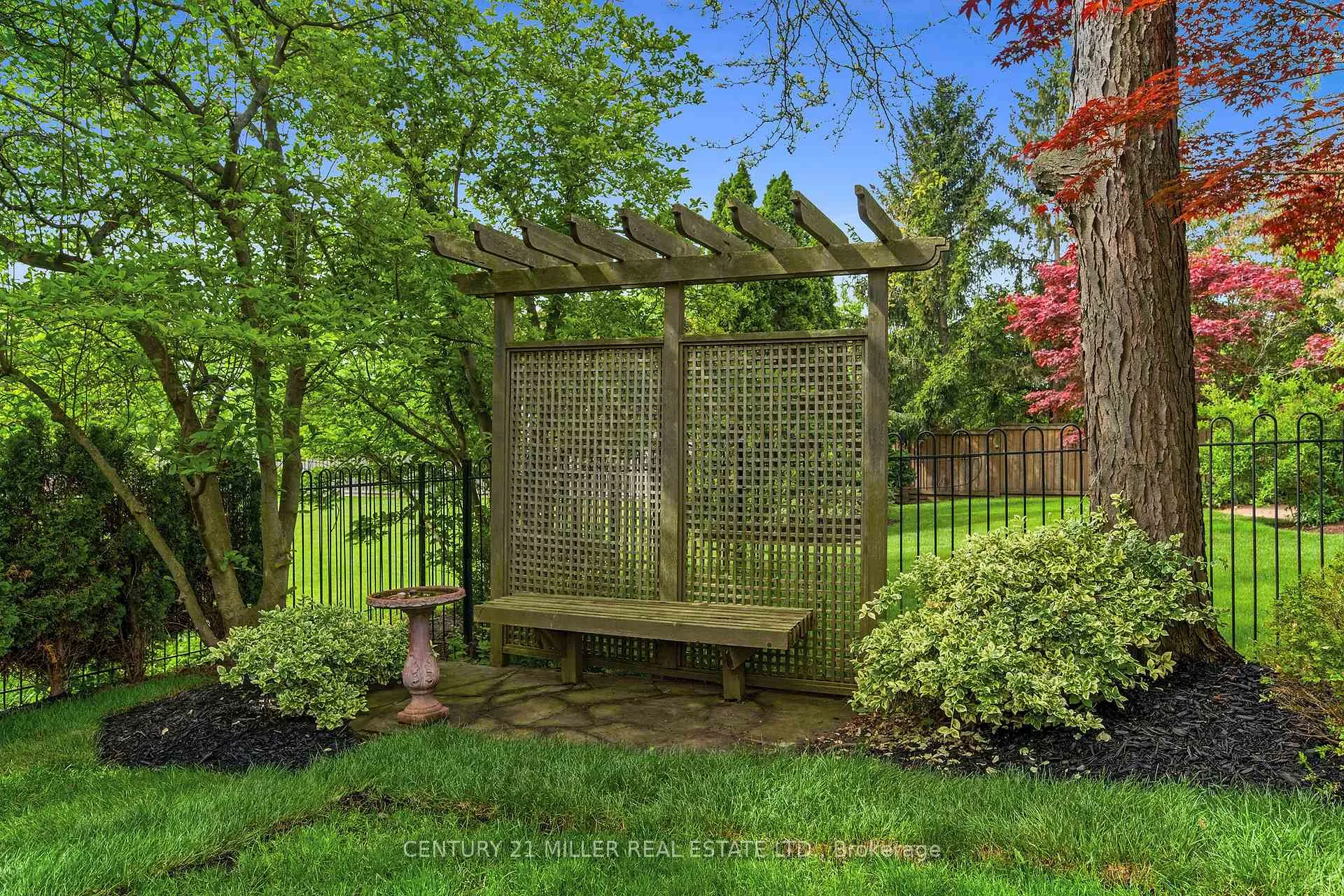 Photo 36 of 1036 Masters Green, Oakville, Glen Abbey — HOMEH