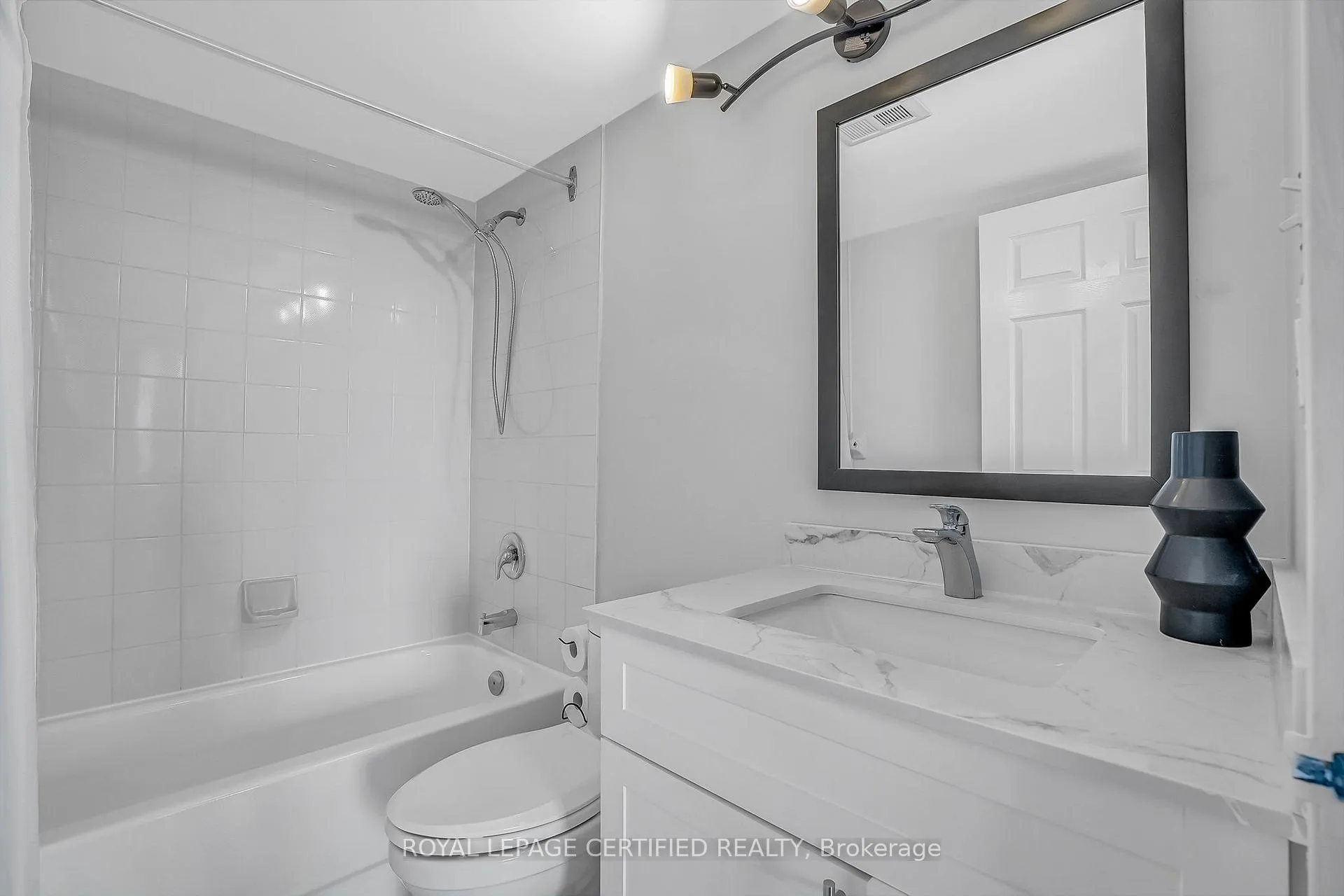 Photo 18 of Unit 2101, 30 Malta Avenue, Brampton, Fletcher's Creek South — HOMEH