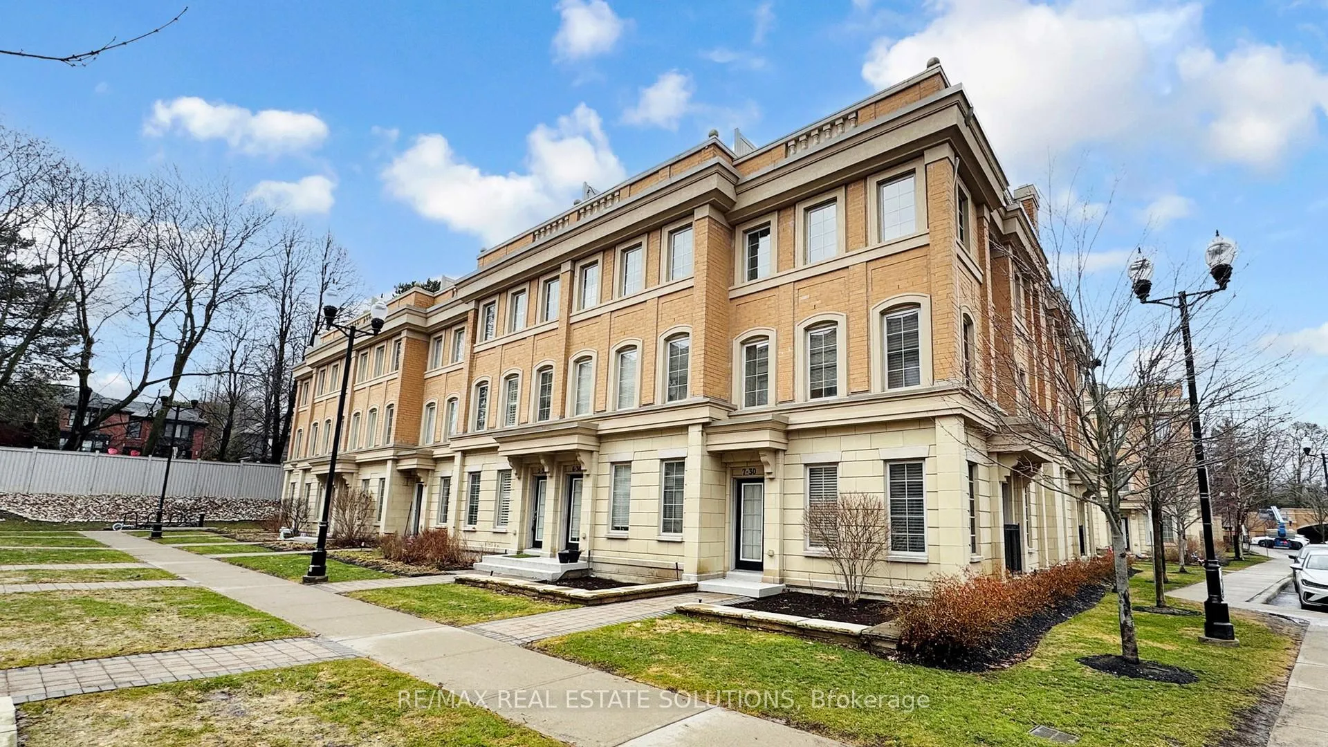 Front of Unit 5, 30 Hargrave Lane