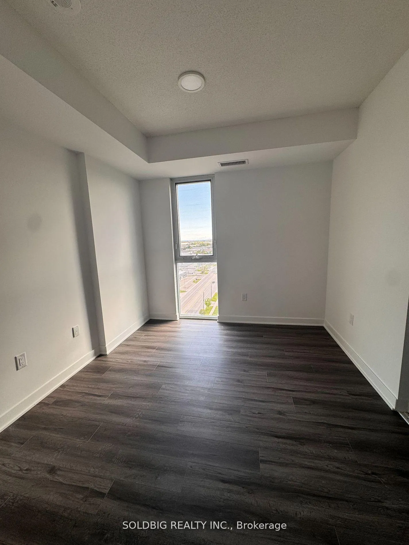 Photo 5 of Unit 917, 2782 Barton Street E, Hamilton, Riverdale — HOMEH