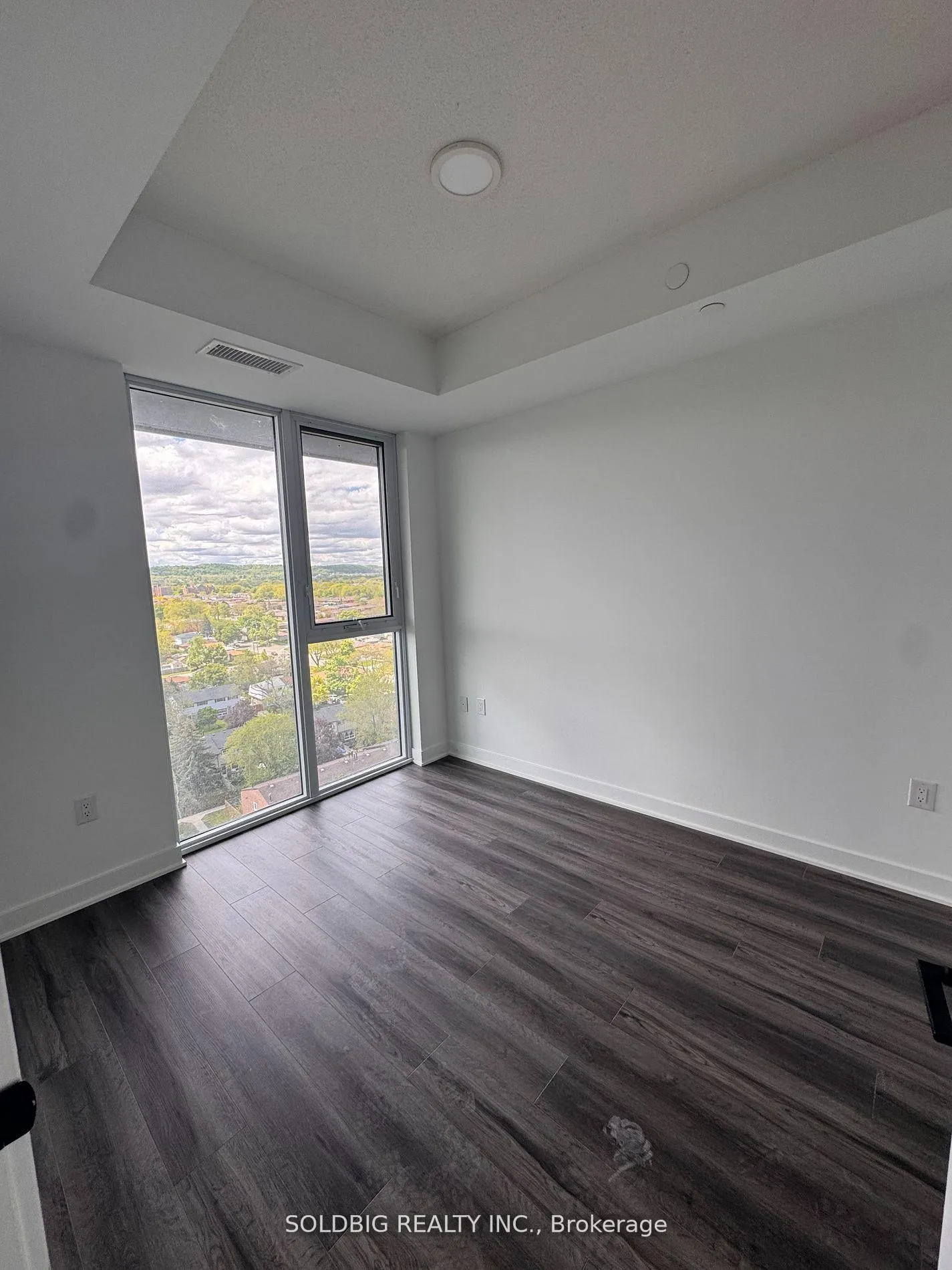 Photo 9 of Unit 917, 2782 Barton Street E, Hamilton, Riverdale — HOMEH