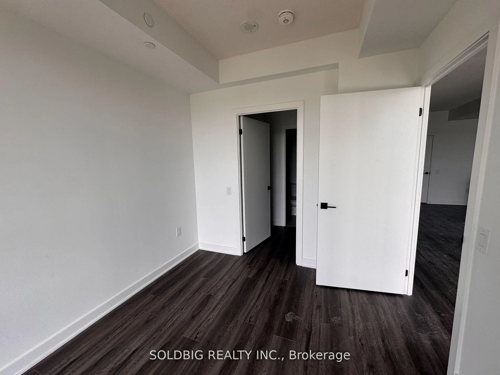 Photo 16 of Unit 917, 2782 Barton Street E, Hamilton, Riverdale — HOMEH