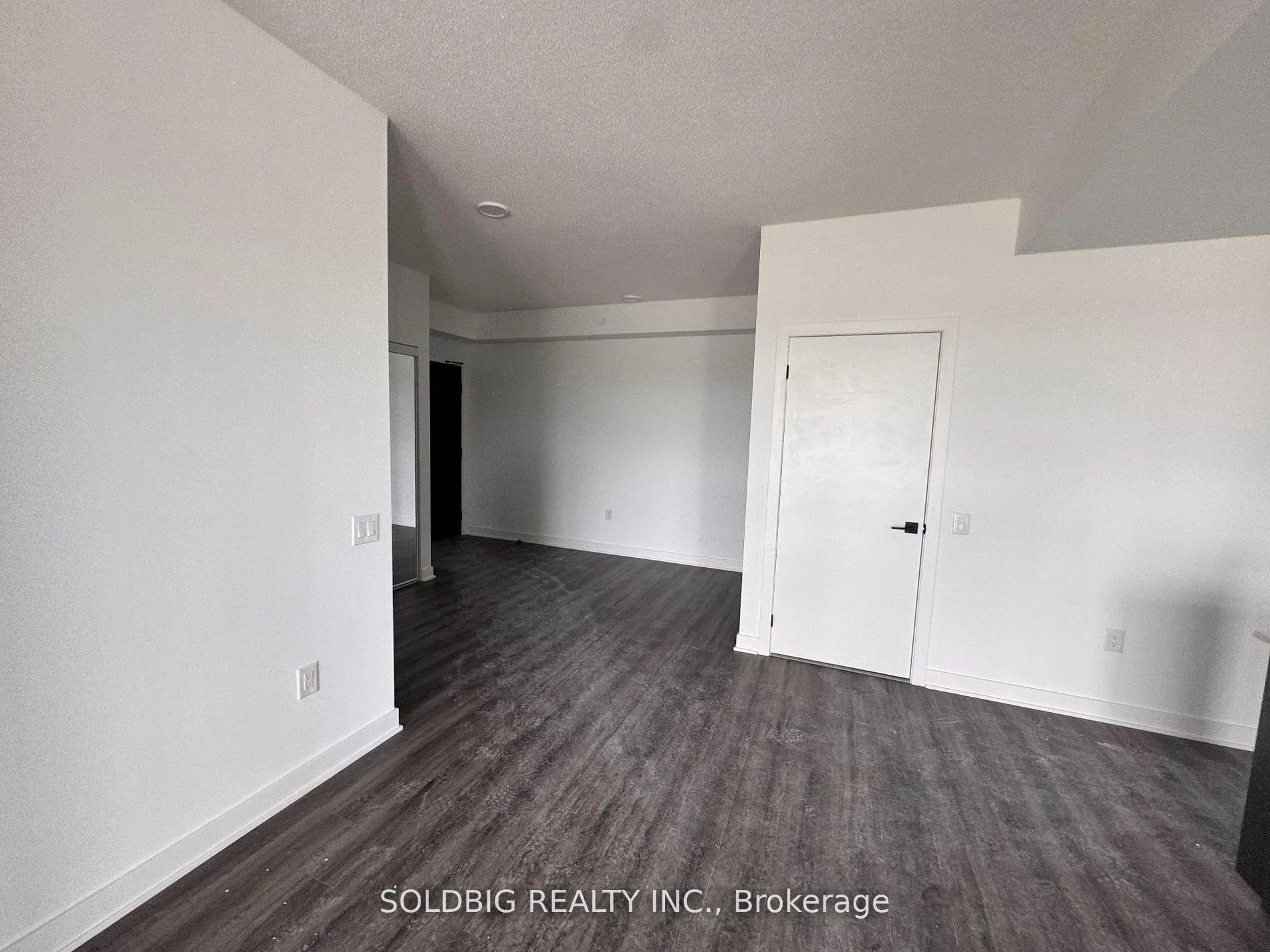 Photo 22 of Unit 917, 2782 Barton Street E, Hamilton, Riverdale — HOMEH