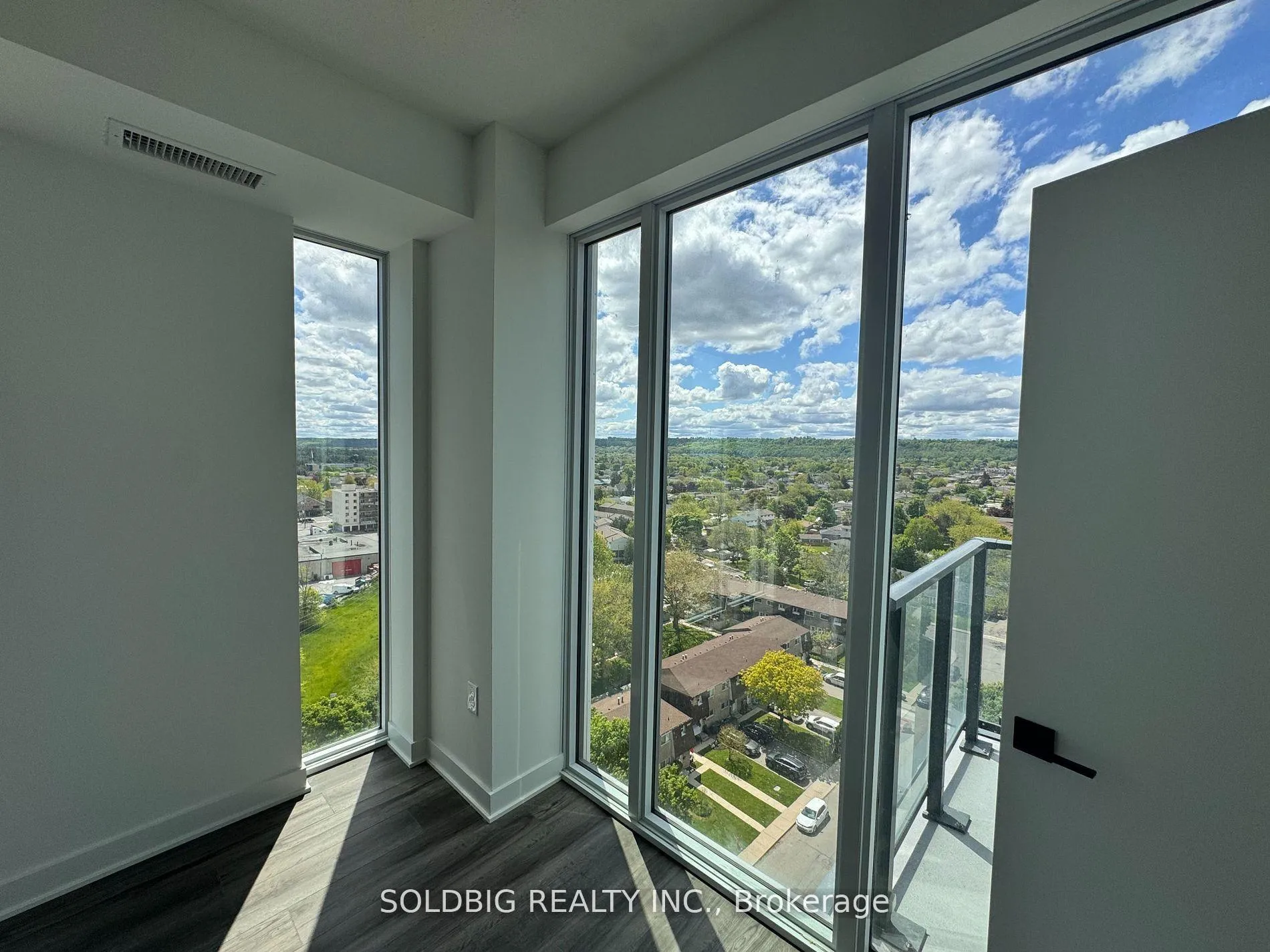 Photo 26 of Unit 917, 2782 Barton Street E, Hamilton, Riverdale — HOMEH