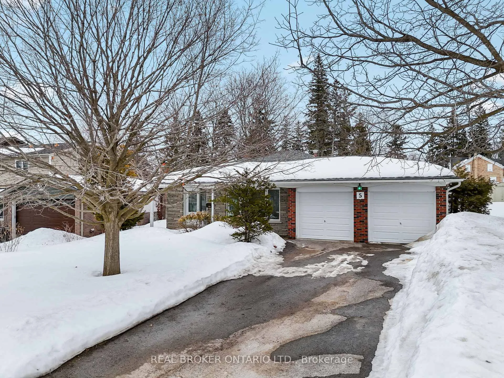 Photo 3 of 5 Joseph Street, Uxbridge — HOMEH