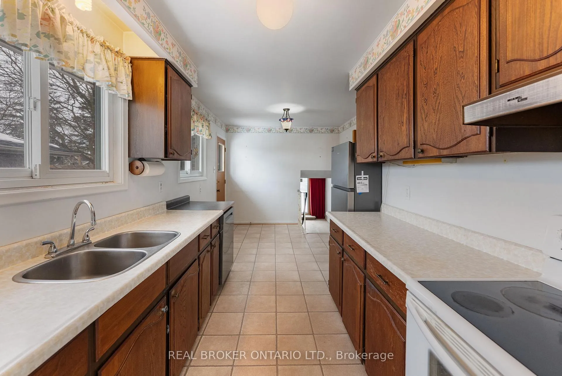 Photo 5 of 5 Joseph Street, Uxbridge — HOMEH