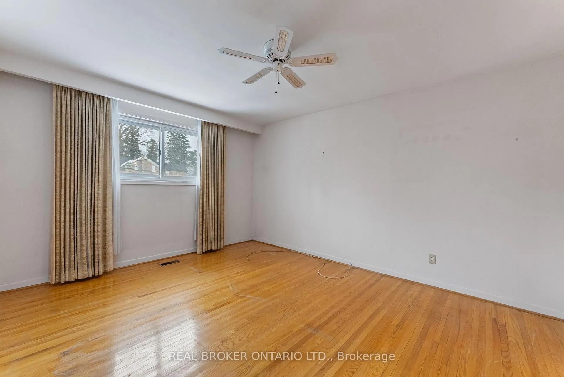 Photo 12 of 5 Joseph Street, Uxbridge — HOMEH
