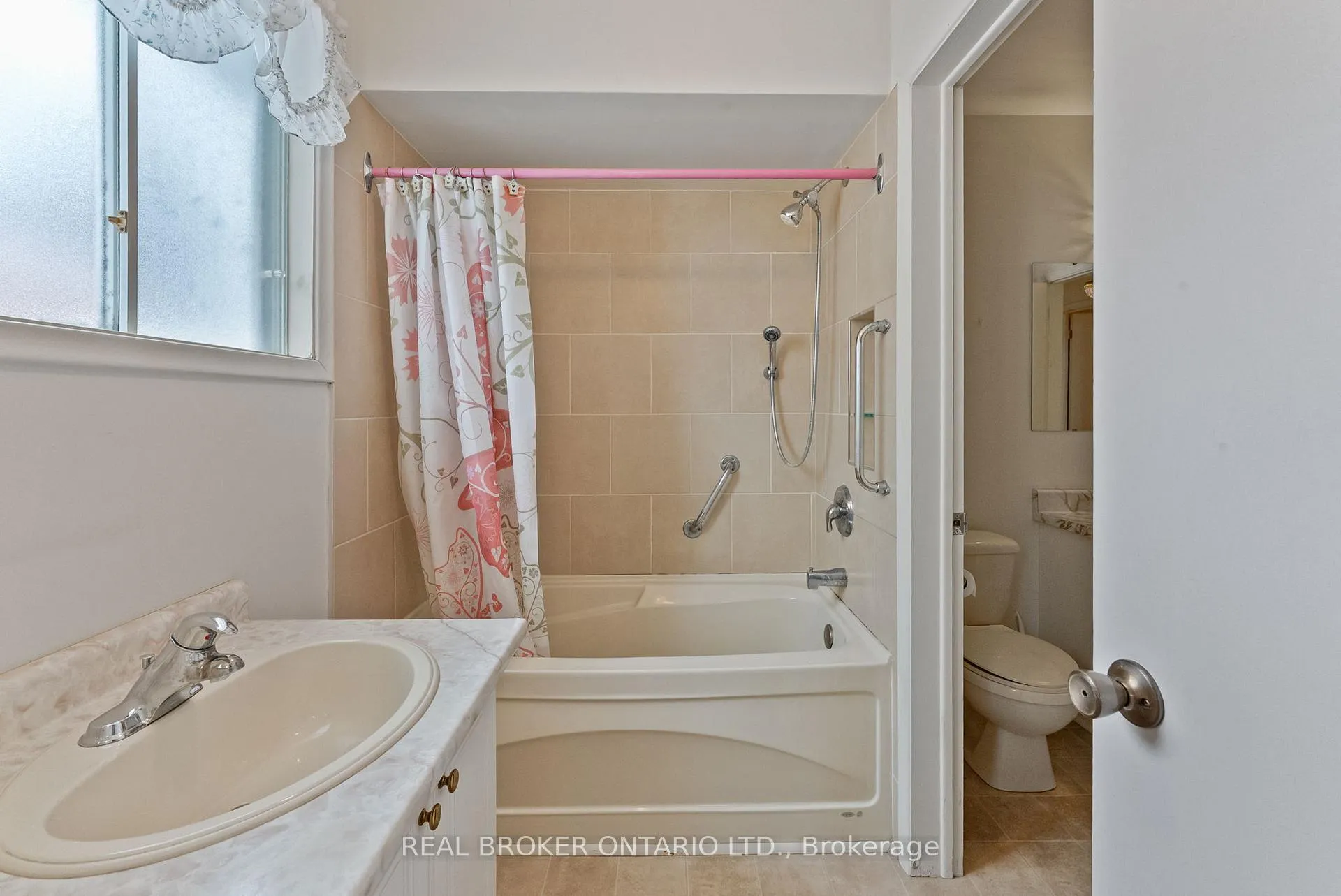 Photo 13 of 5 Joseph Street, Uxbridge — HOMEH