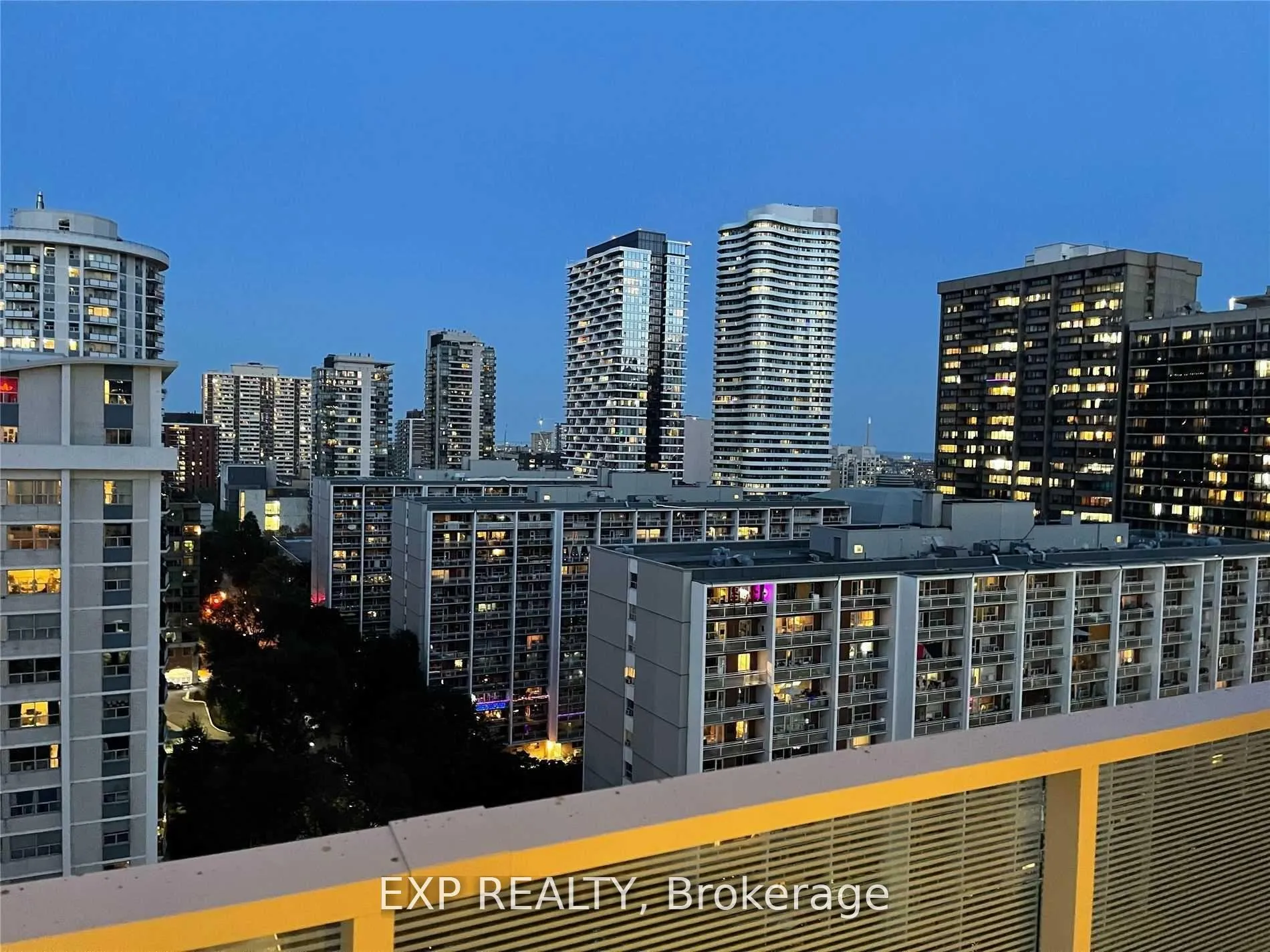 Photo 13 of Unit 1408, 501 Yonge Street, Toronto, Church-Yonge Corridor — HOMEH