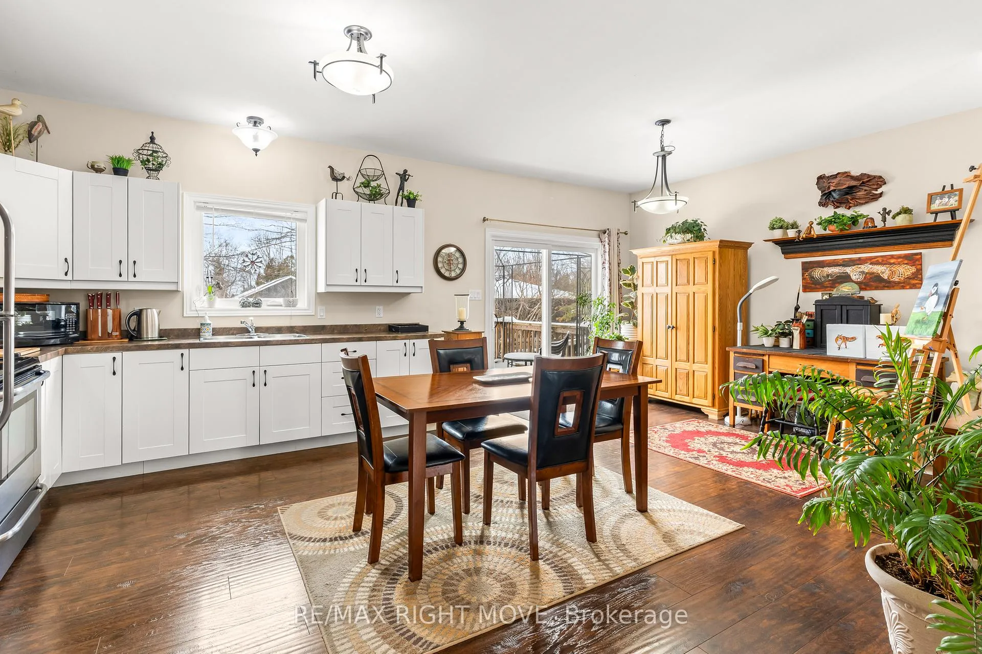 Photo 10 of 104 Ethel Park Road, Brock, Beaverton — HOMEH